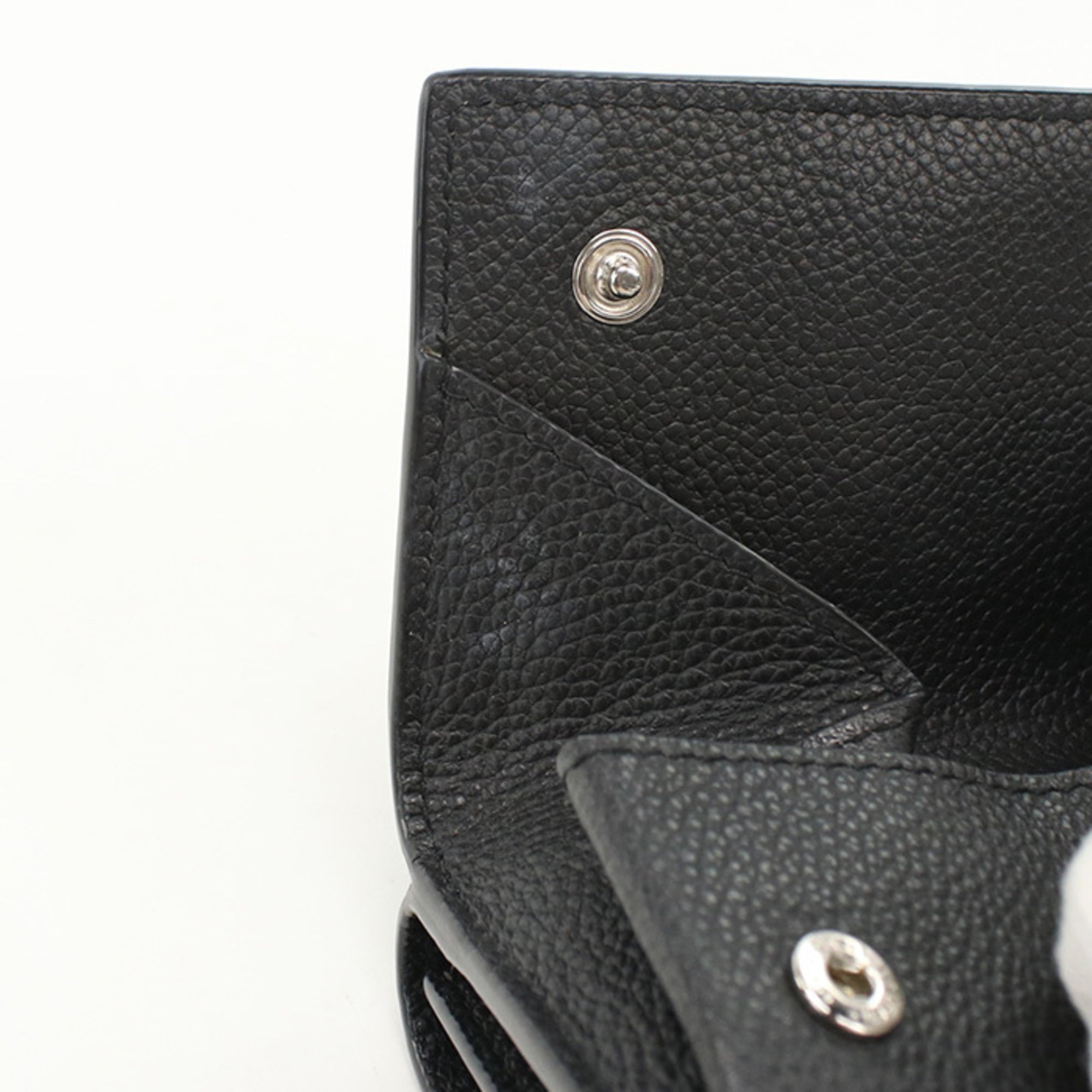 Saint Laurent Black Leather Wallet (Tri-Fold) (Pre-Owned)