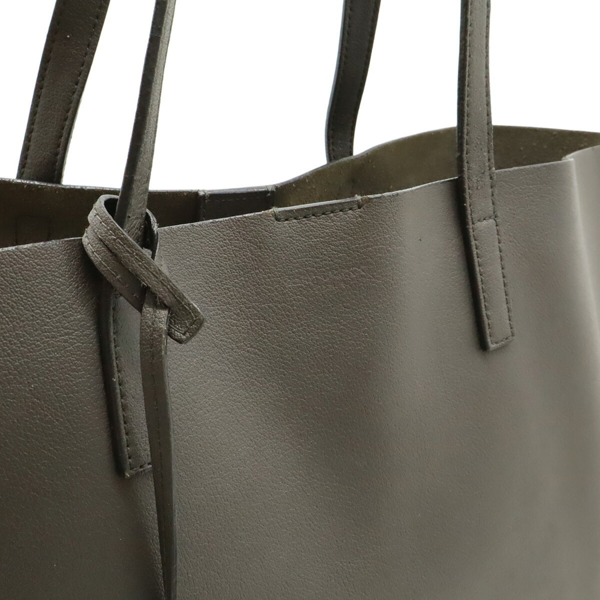 Yves Saint Laurent Gray Leather Shoulder Bag (Pre-Owned)