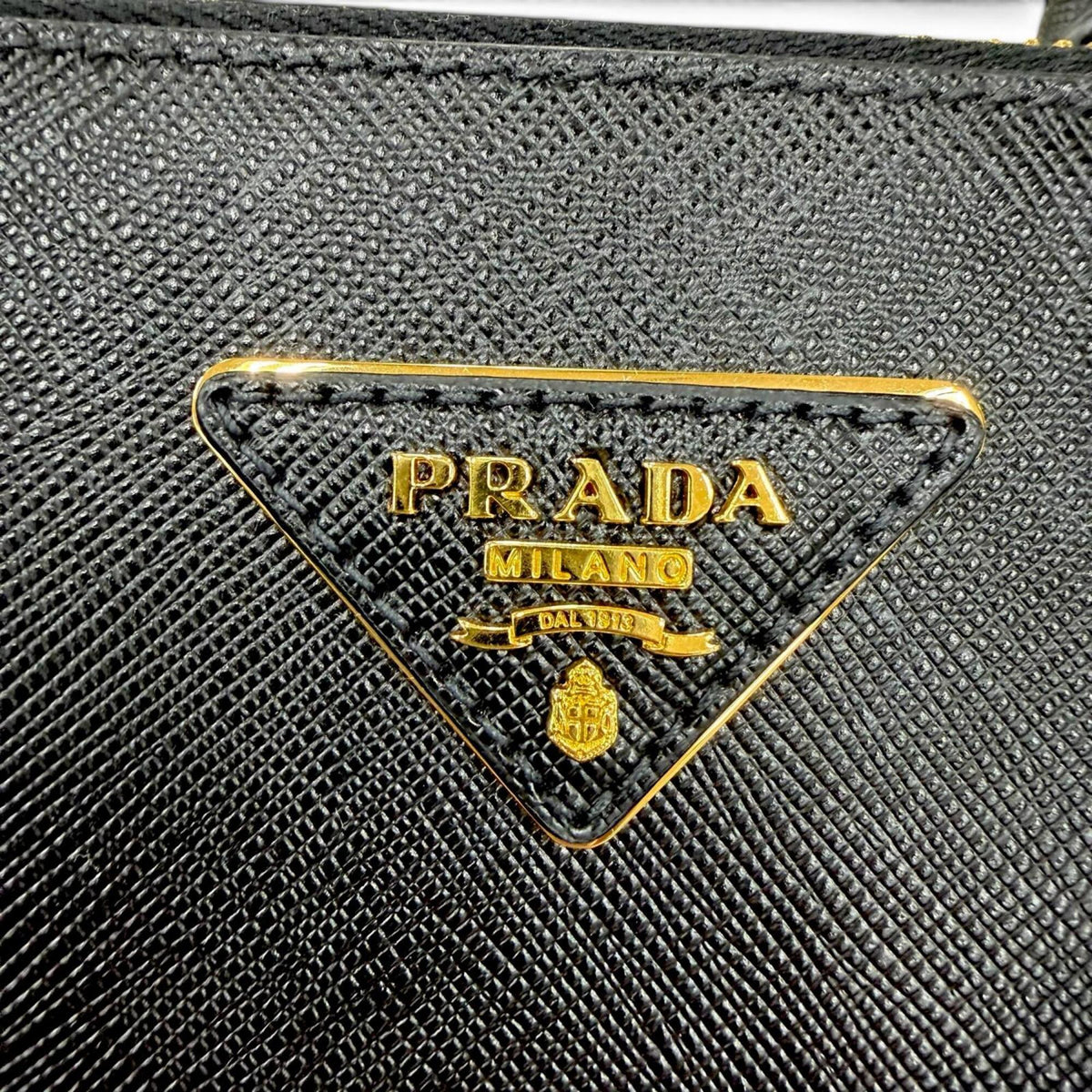 Prada Black Leather Handbag Shoulder Bag (Pre-Owned)