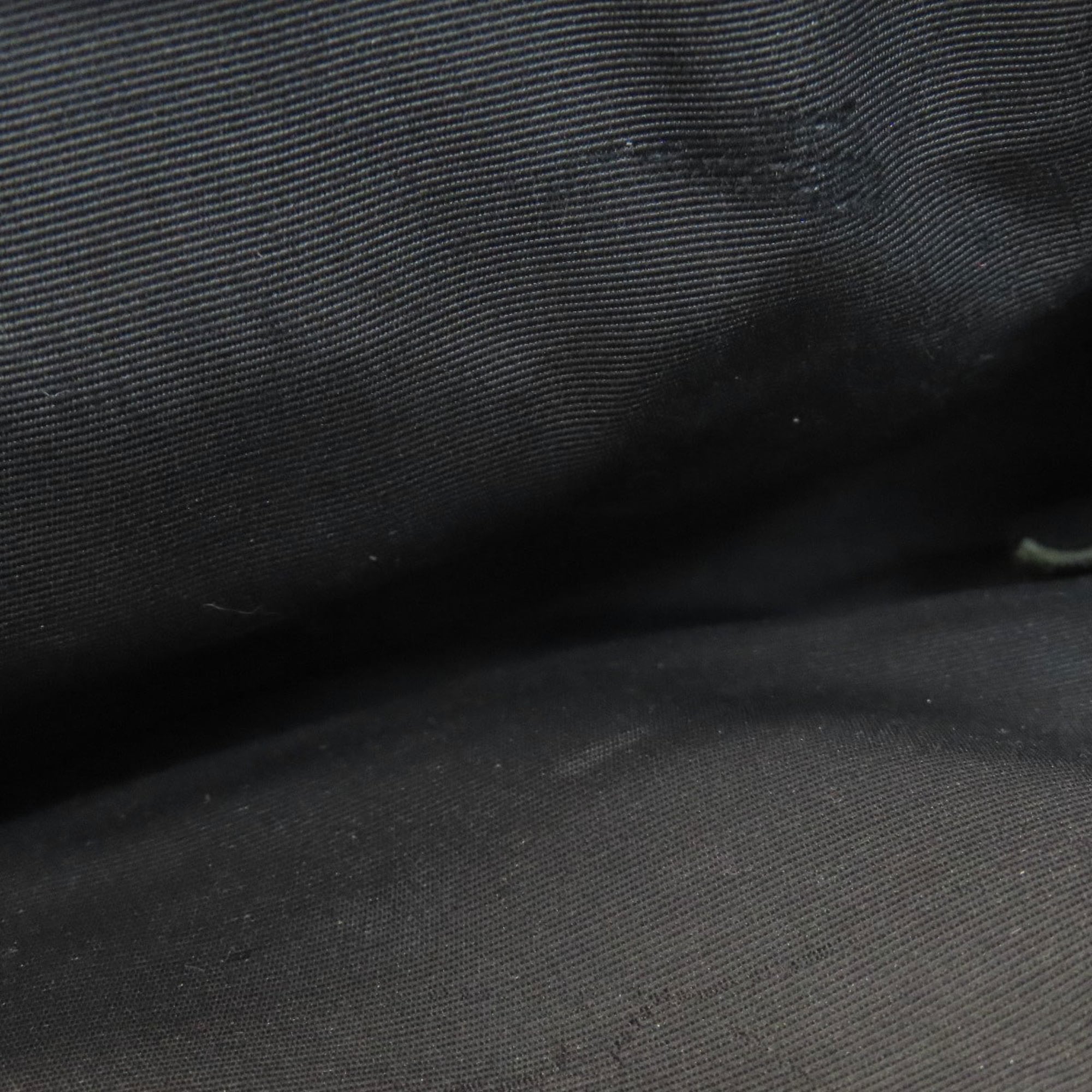 Chanel Black Leather Shoulder Bag (Pre-Owned)