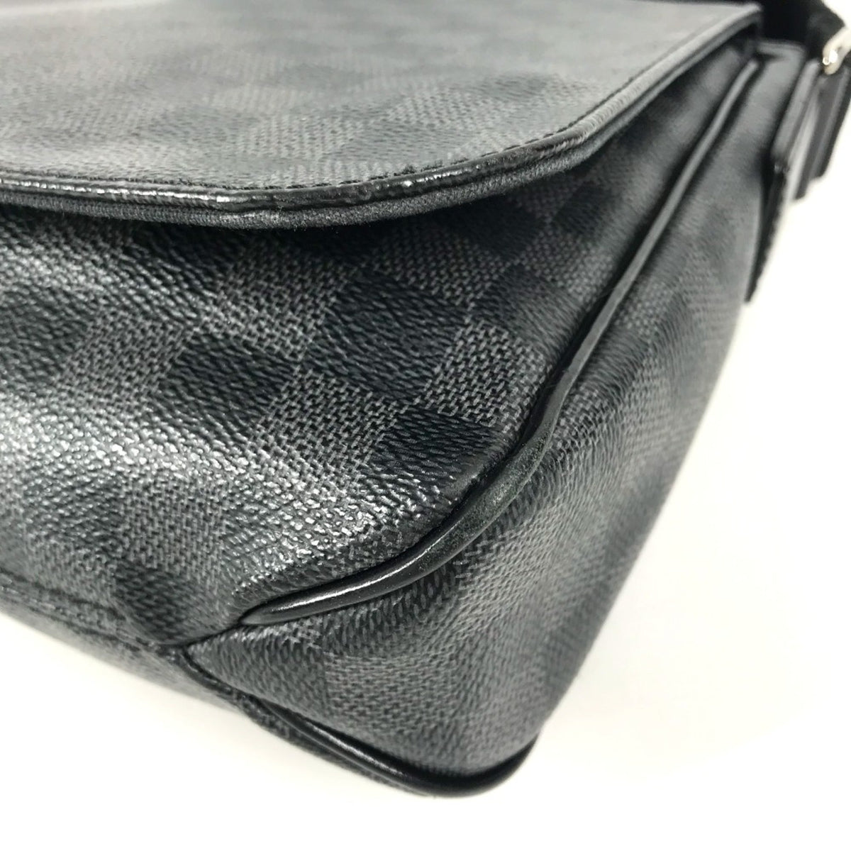 Louis Vuitton Black Damier Graphite Messenger Bag Shoulder Bag (Pre-Owned)