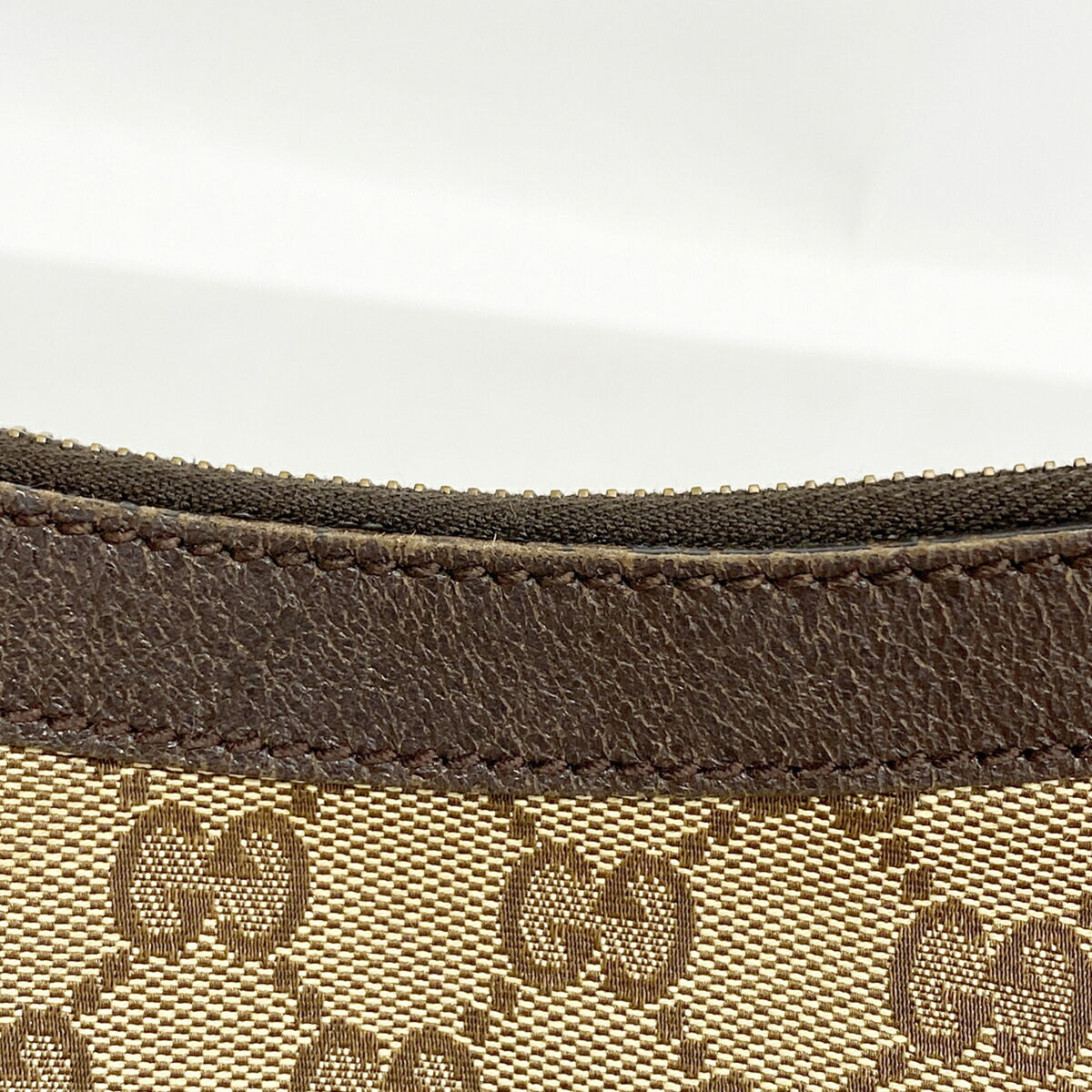 Gucci Beige Brown Canvas Shoulder Bag (Pre-Owned)