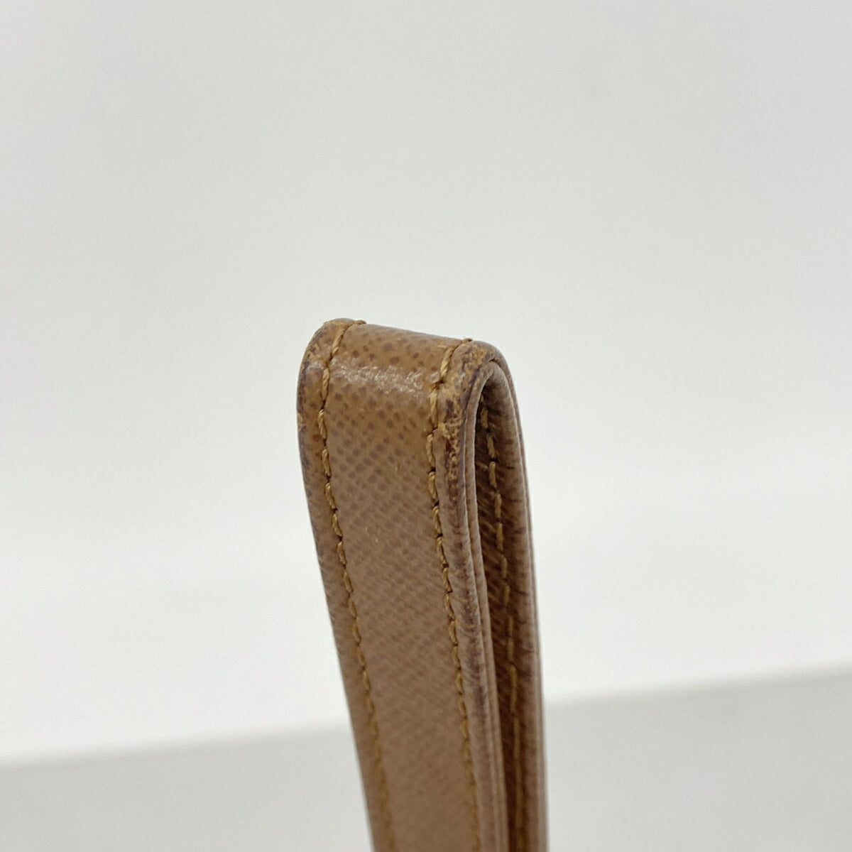 Louis Vuitton Brown Clutch Bag (Pre-Owned)
