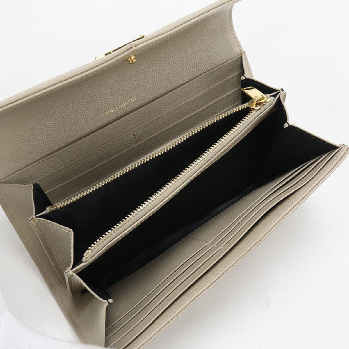 Saint Laurent Beige Leather Long Wallet (Bi-Fold) (Pre-Owned)