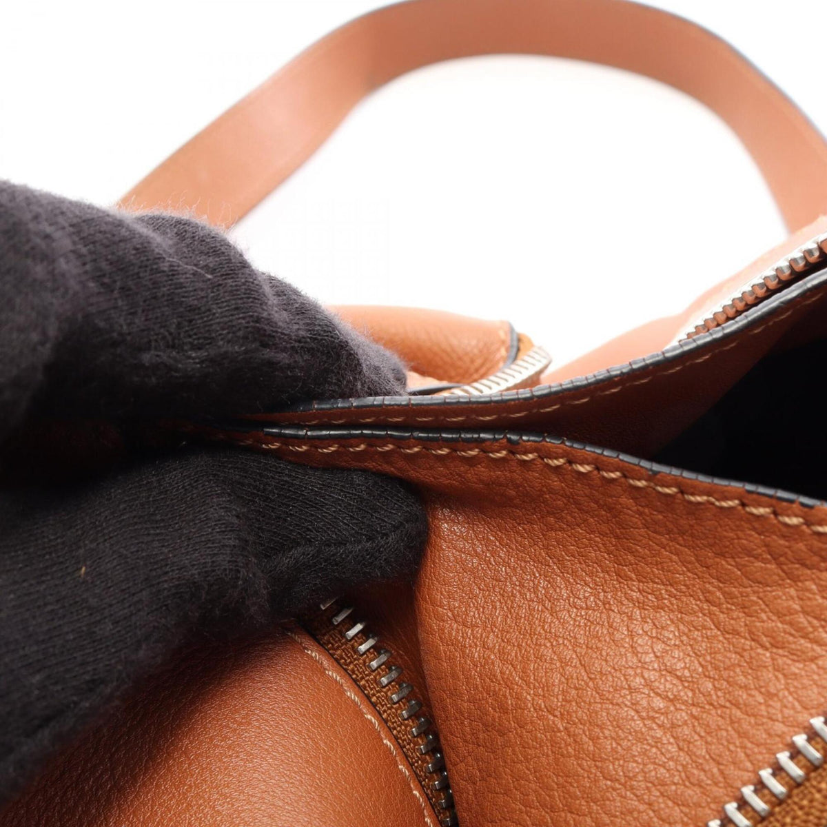 Loewe Brown Leather Handbag (Pre-Owned)