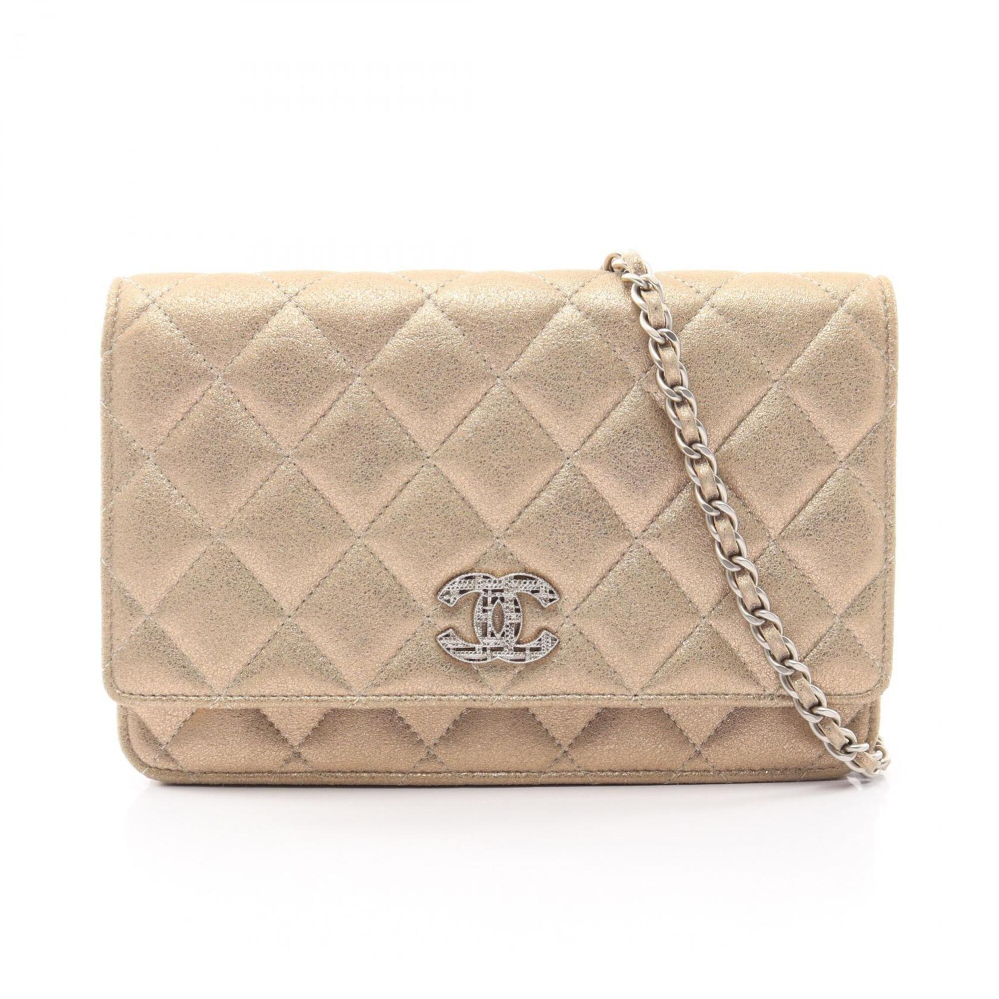 Chanel Gold Leather Handbag Shoulder Bag (Pre-Owned)