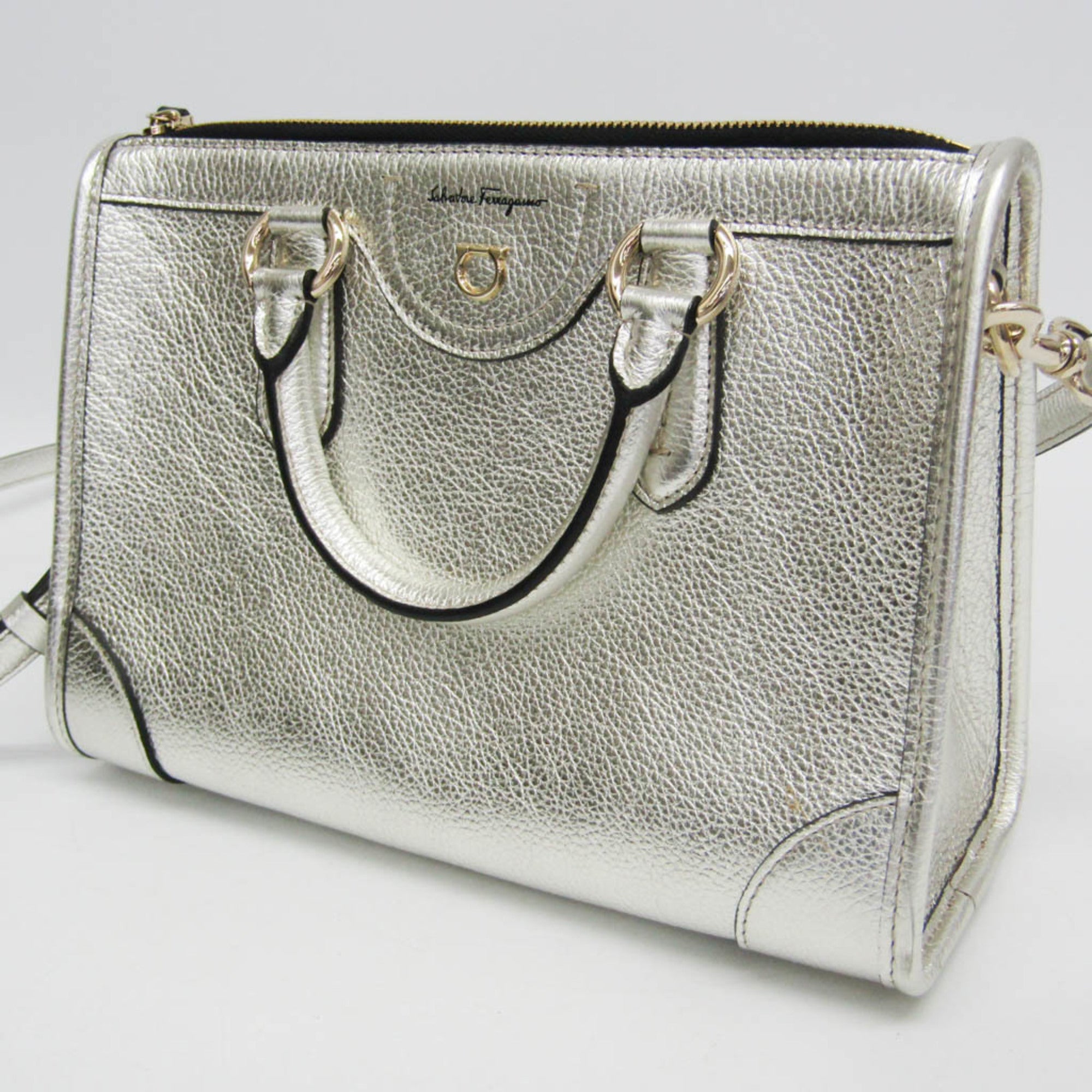 Salvatore Ferragamo Gancini Silver Leather Handbag Shoulder Bag (Pre-Owned)
