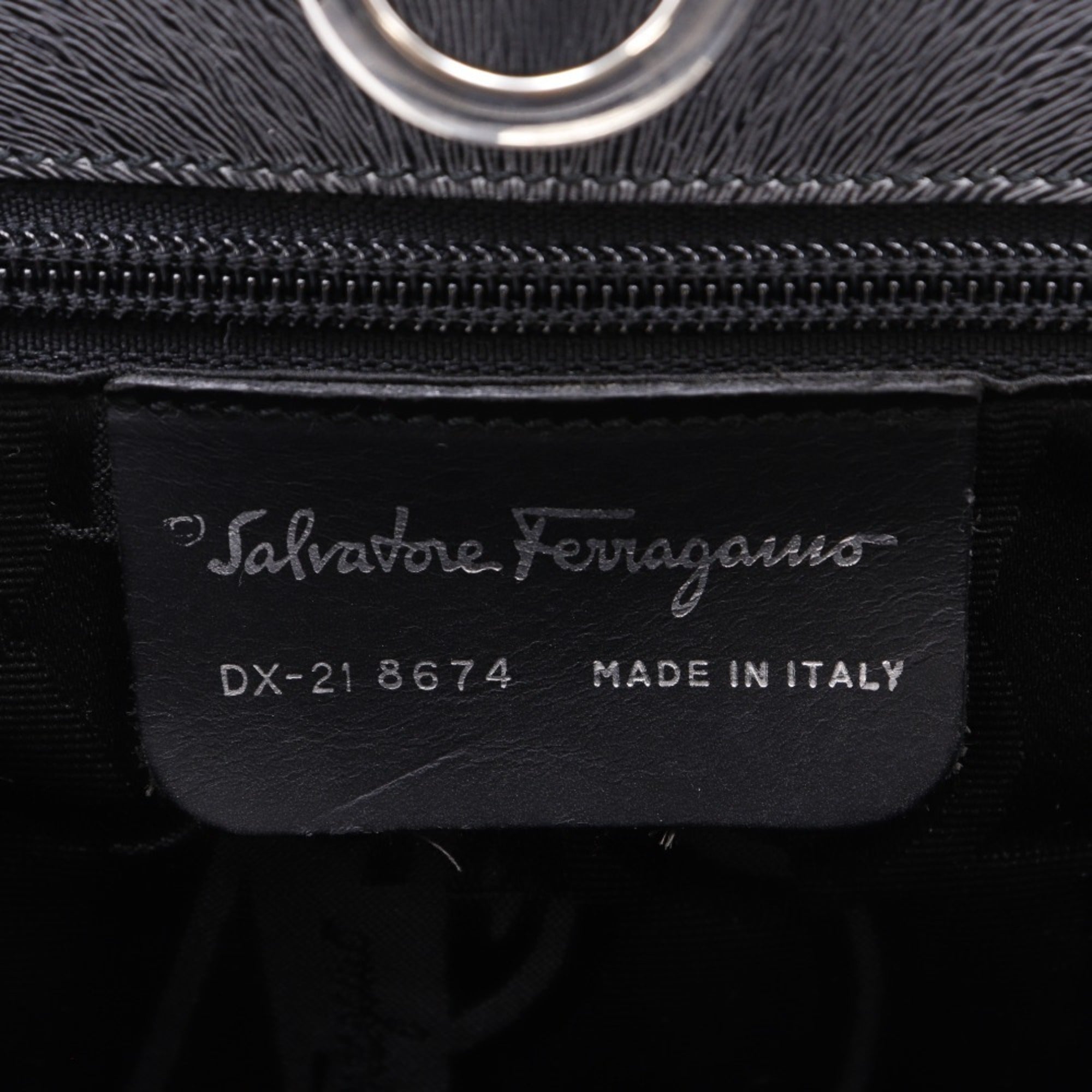 Salvatore Ferragamo Gray Leather Handbag (Pre-Owned)