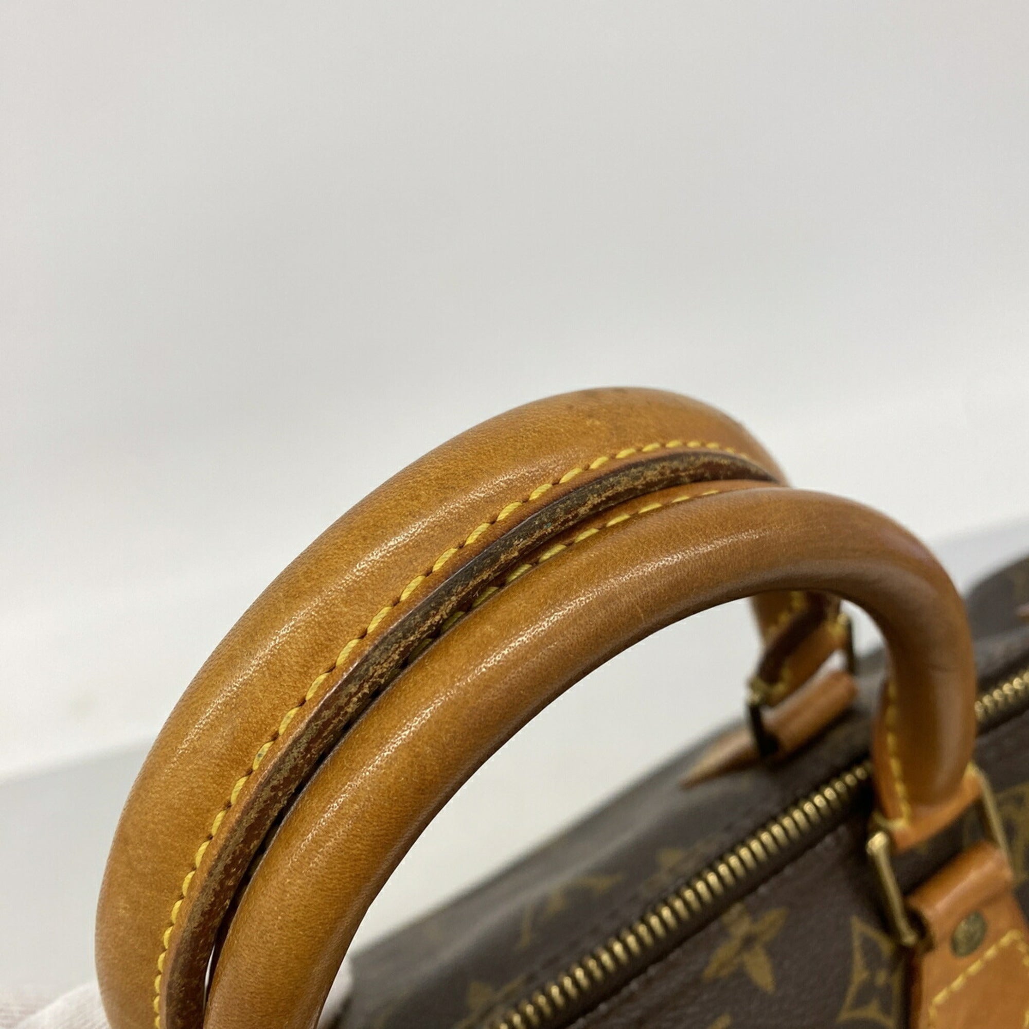 Louis Vuitton Brown Handbag (Pre-Owned)