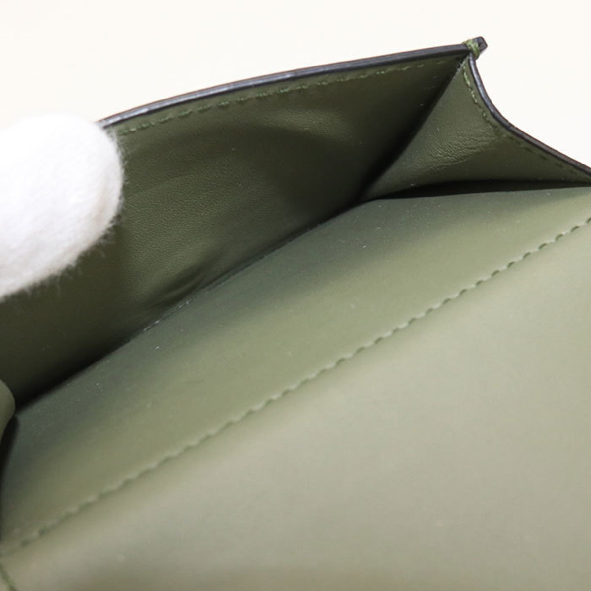 Loewe Green Leather Wallet (Tri-Fold) (Pre-Owned)