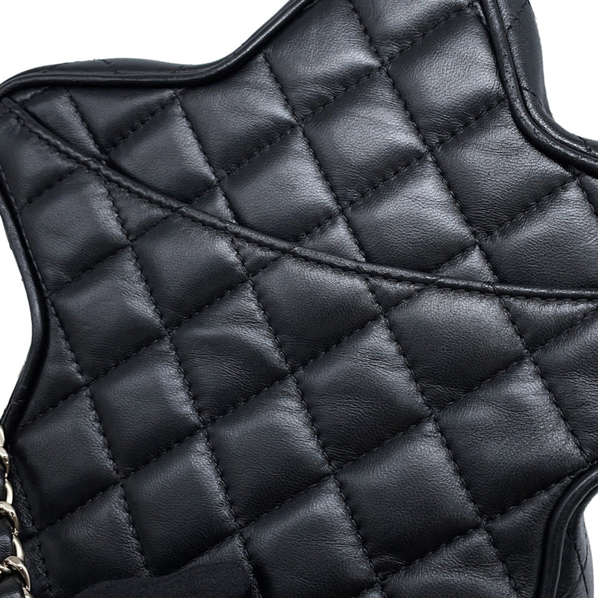 Chanel Black Leather Handbag Shoulder Bag (Pre-Owned)