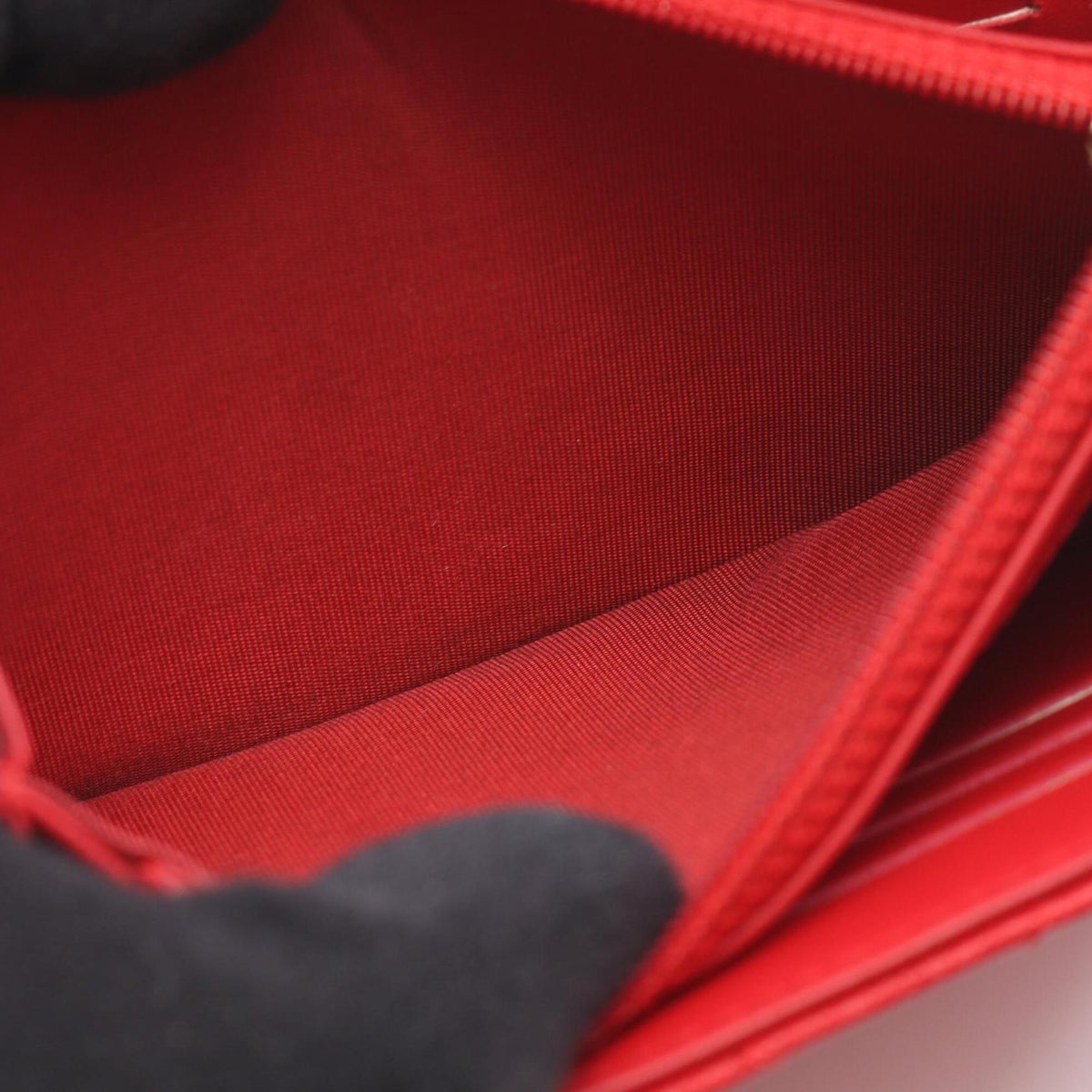 Chanel Red Color Grained Calfskin Wallet (Bi-Fold) (Pre-Owned)