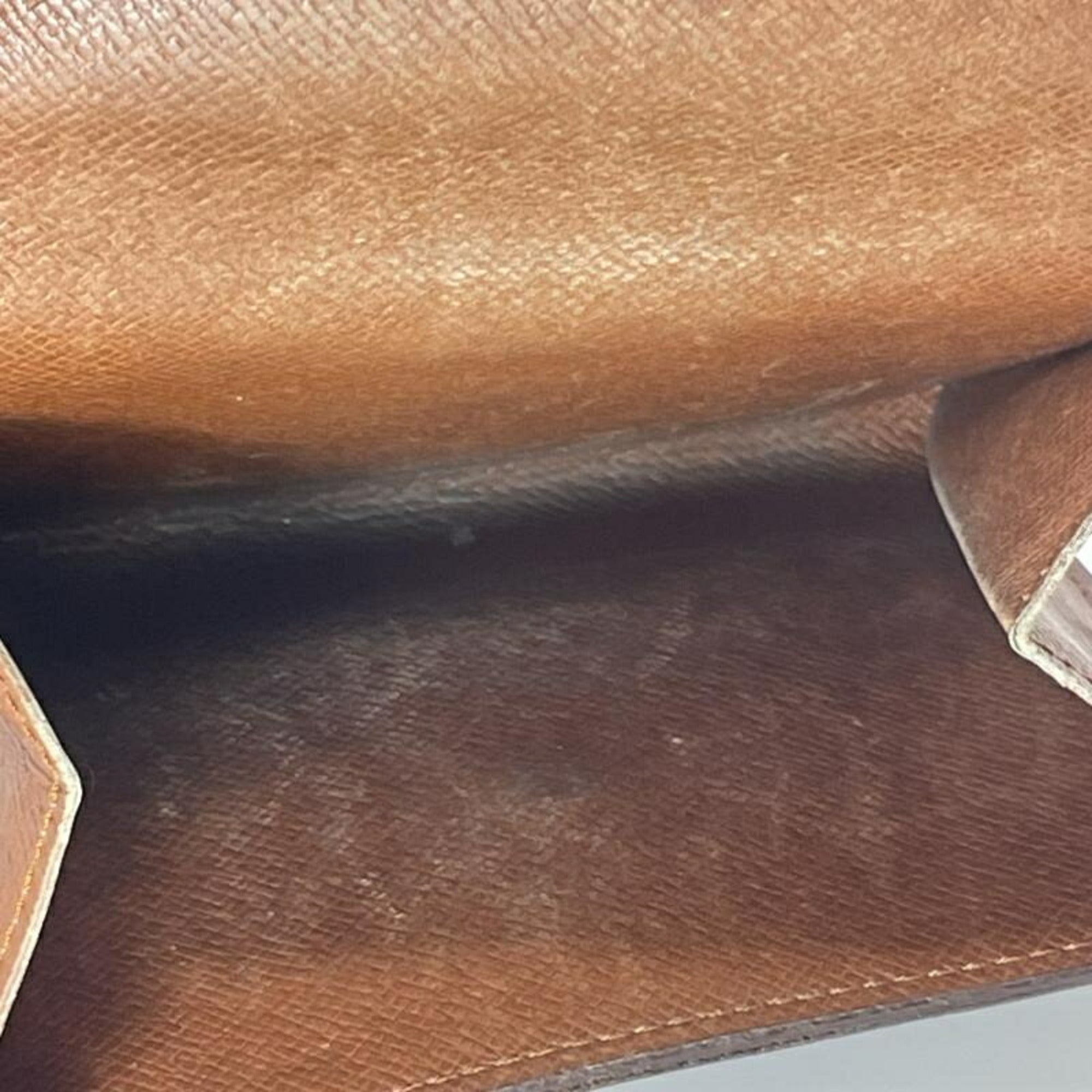 Louis Vuitton Monogram Brown Monogram Wallet (Tri-Fold) (Pre-Owned)