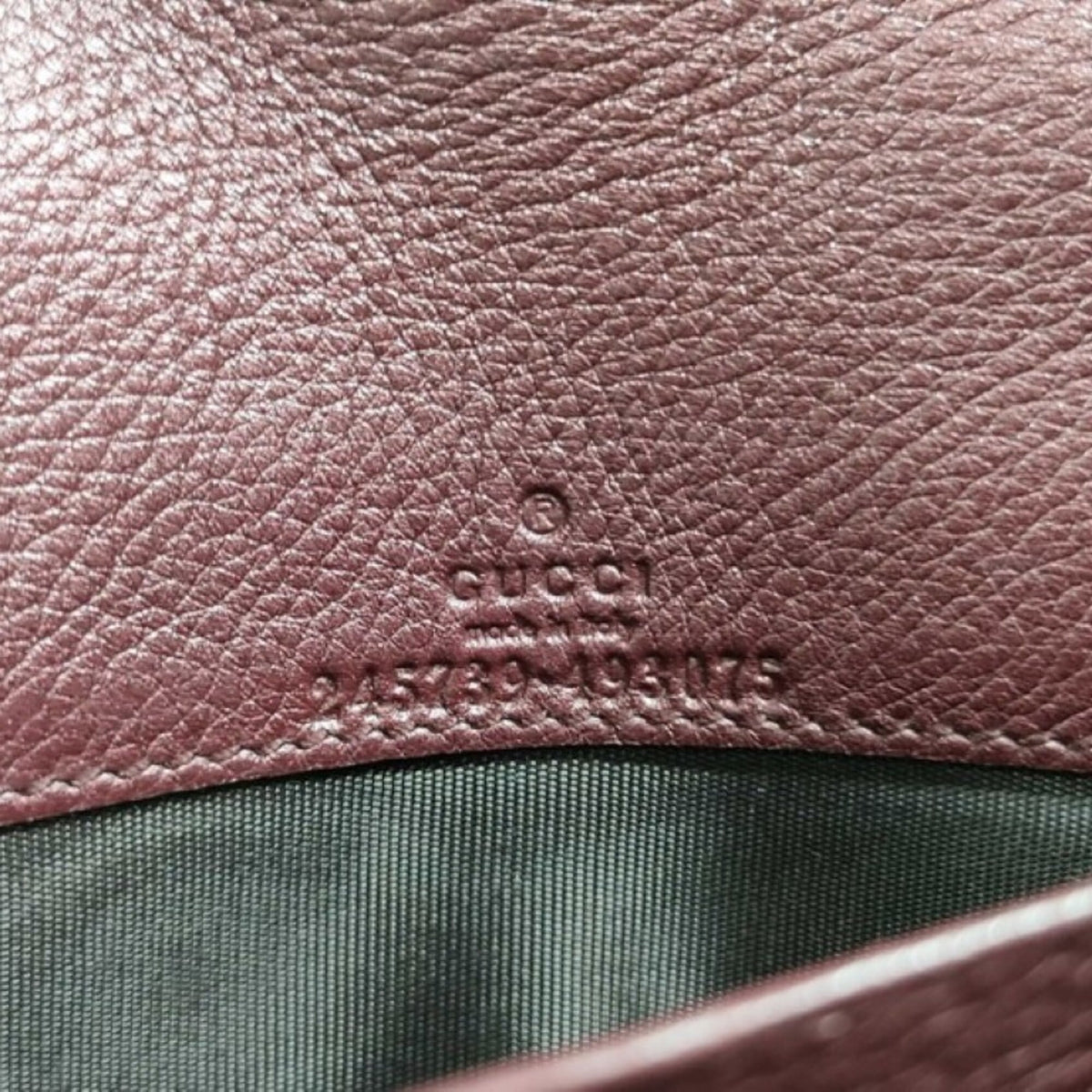 Gucci Bordeaux Leather Coin Purse/Coin Case (Pre-Owned)
