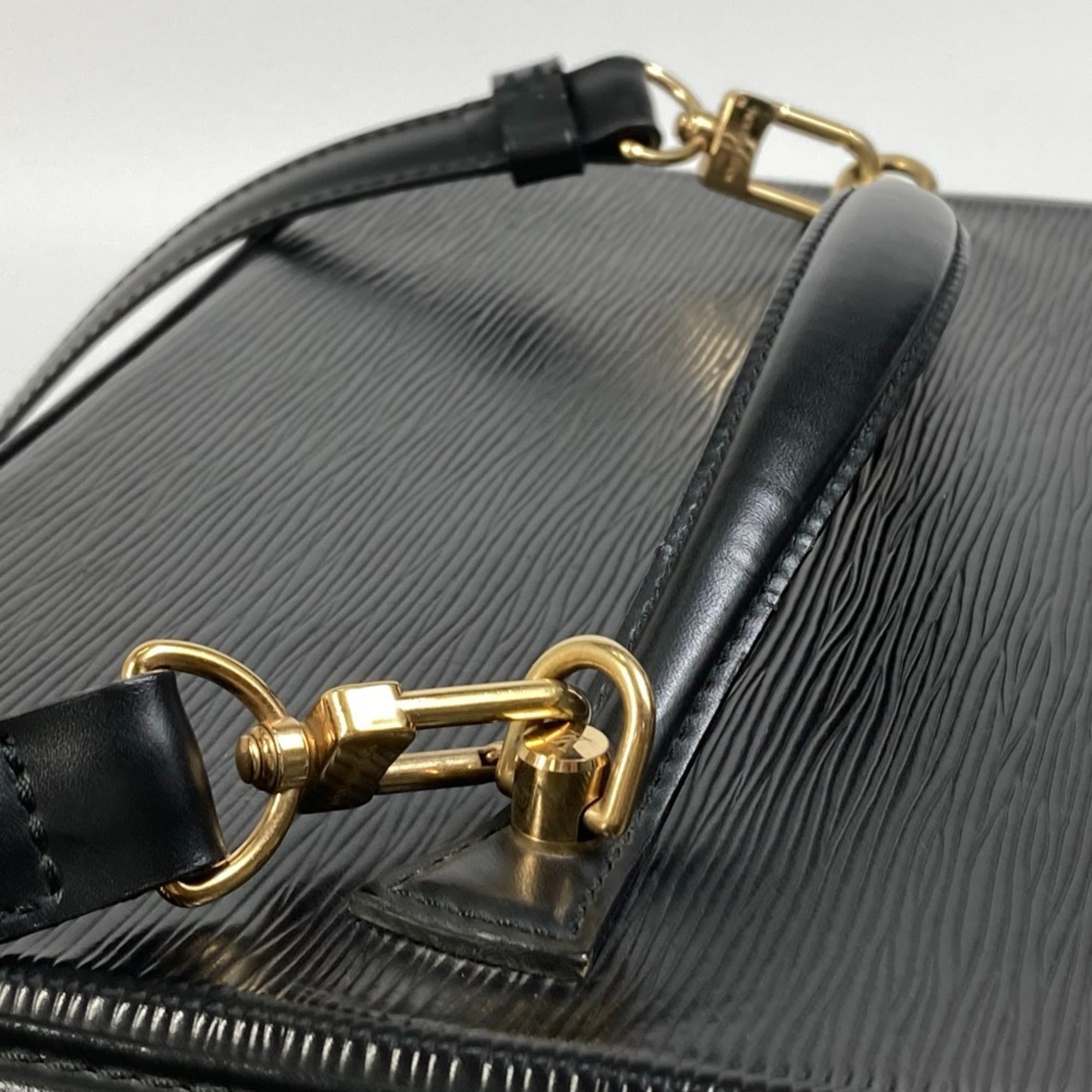 Louis Vuitton Black Epi Leather Shoulder Bag Vanity Bag (Pre-Owned)