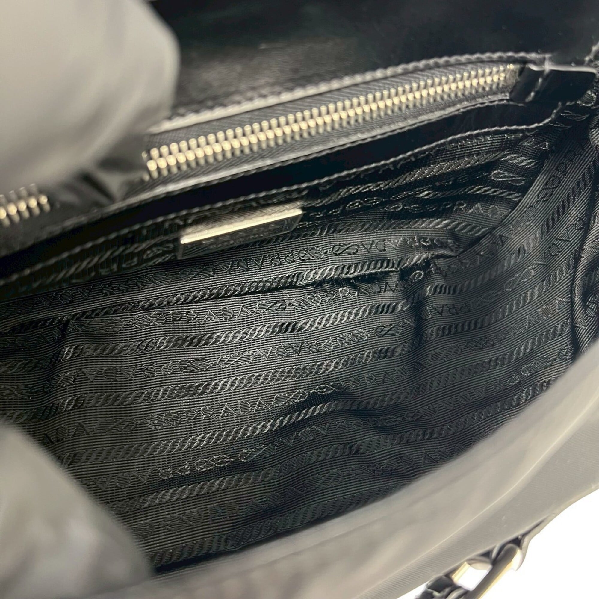Prada Black Leather Nylon Handbag Shoulder Bag (Pre-Owned)