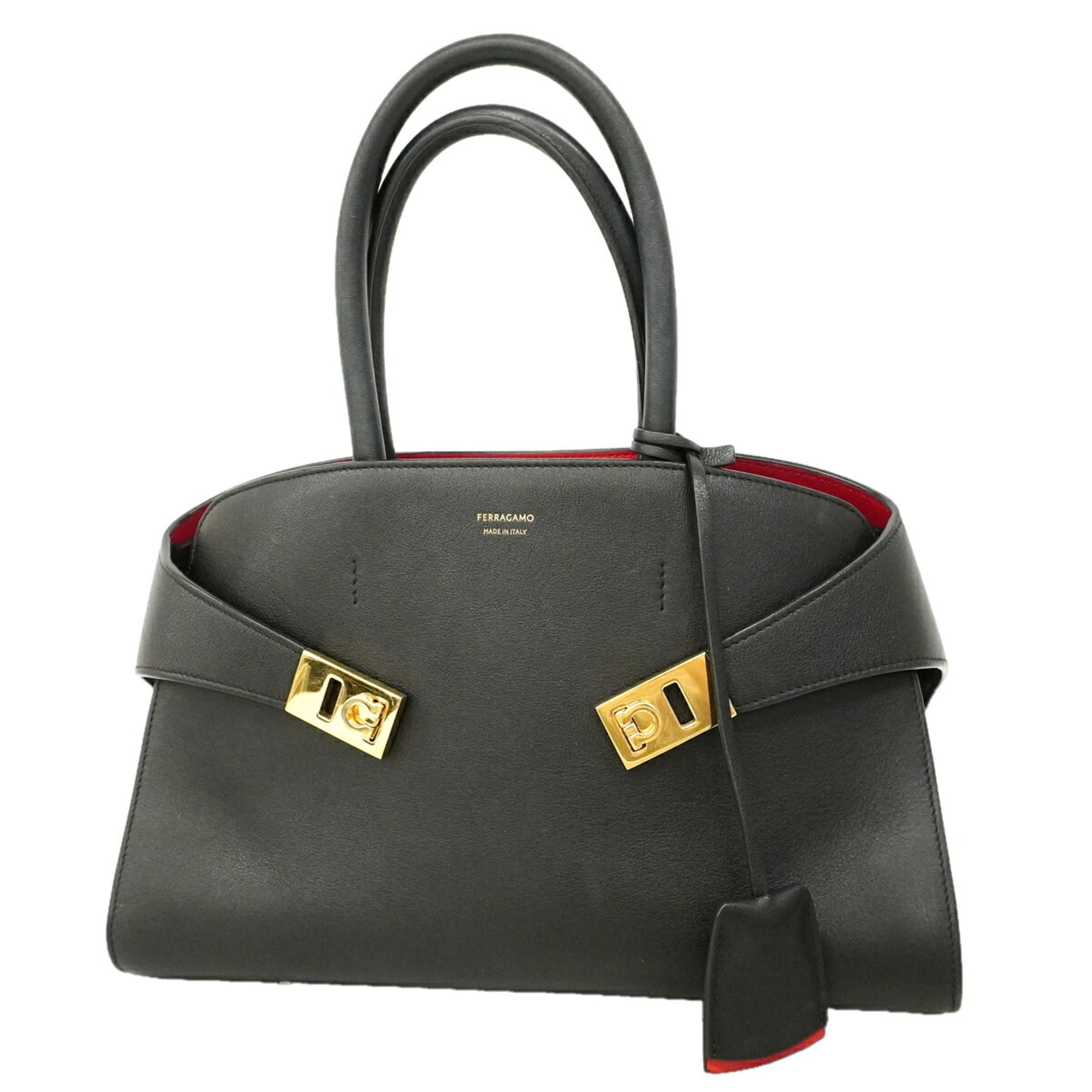 Salvatore Ferragamo Black Leather Handbag (Pre-Owned)