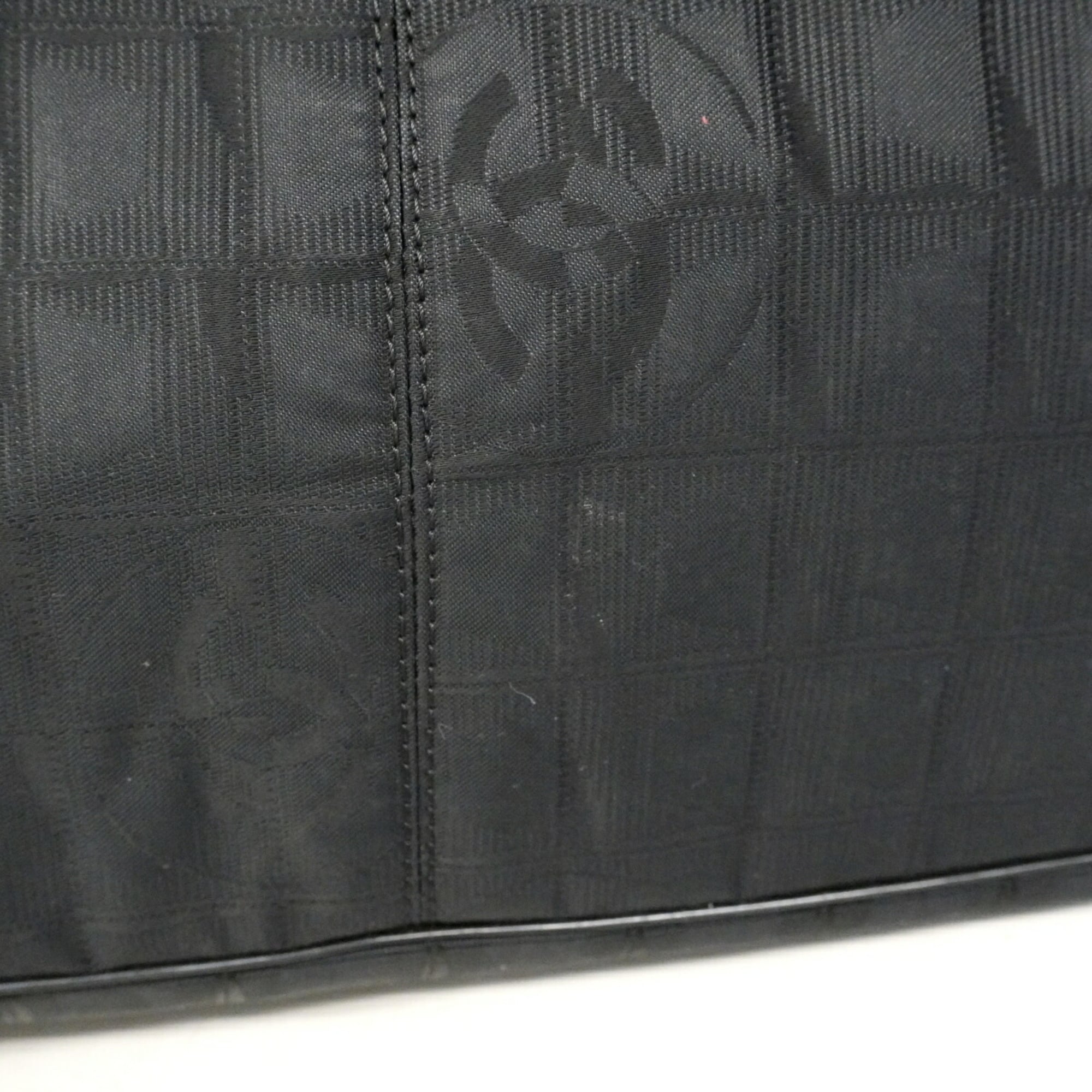 Chanel Black Nylon Tote Bag (Pre-Owned)