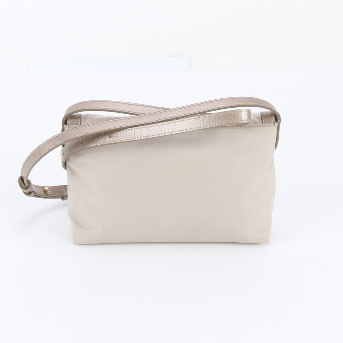 Salvatore Ferragamo Beige Leather Nylon Shoulder Bag (Pre-Owned)