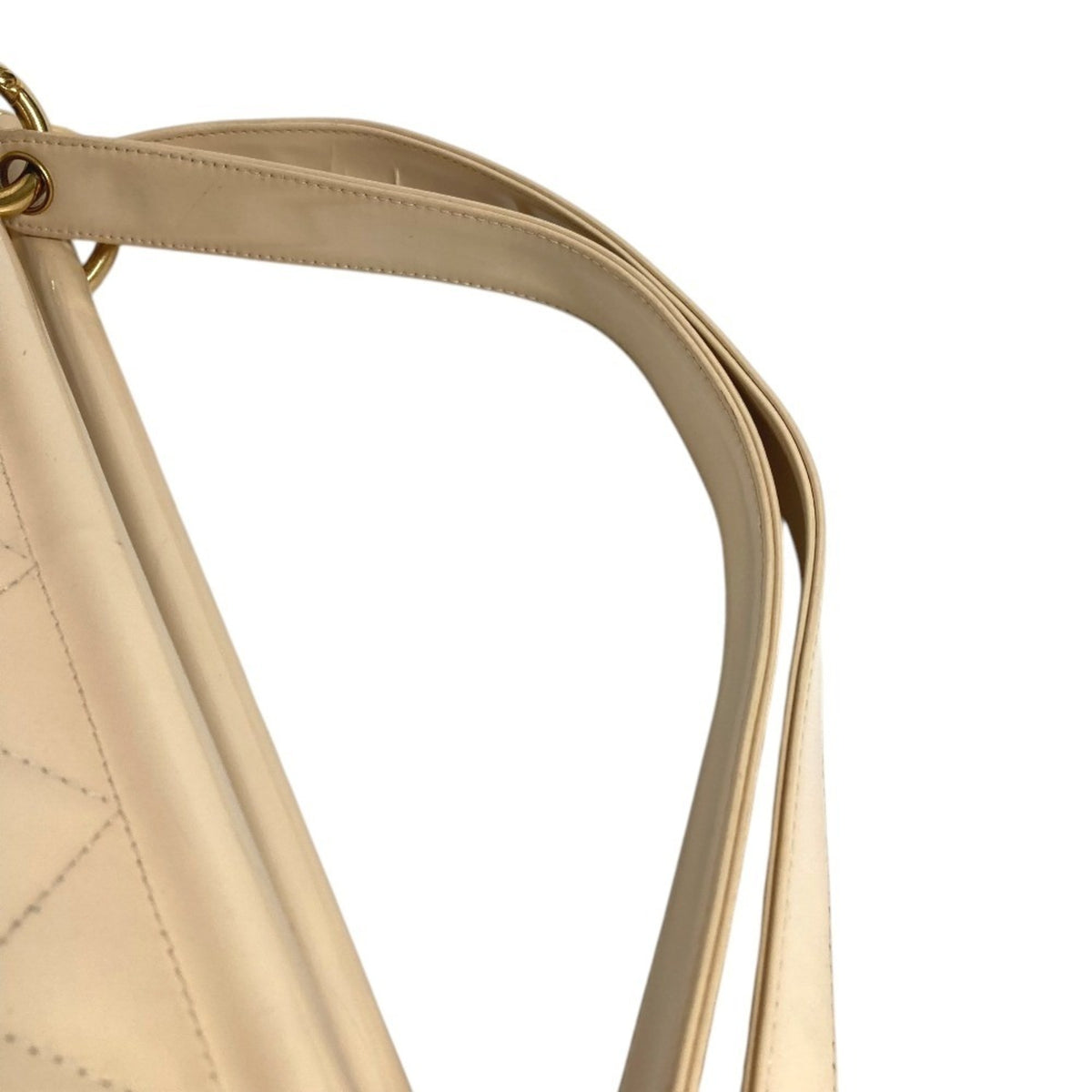 Chanel Matelasse White Leather Handbag (Pre-Owned)