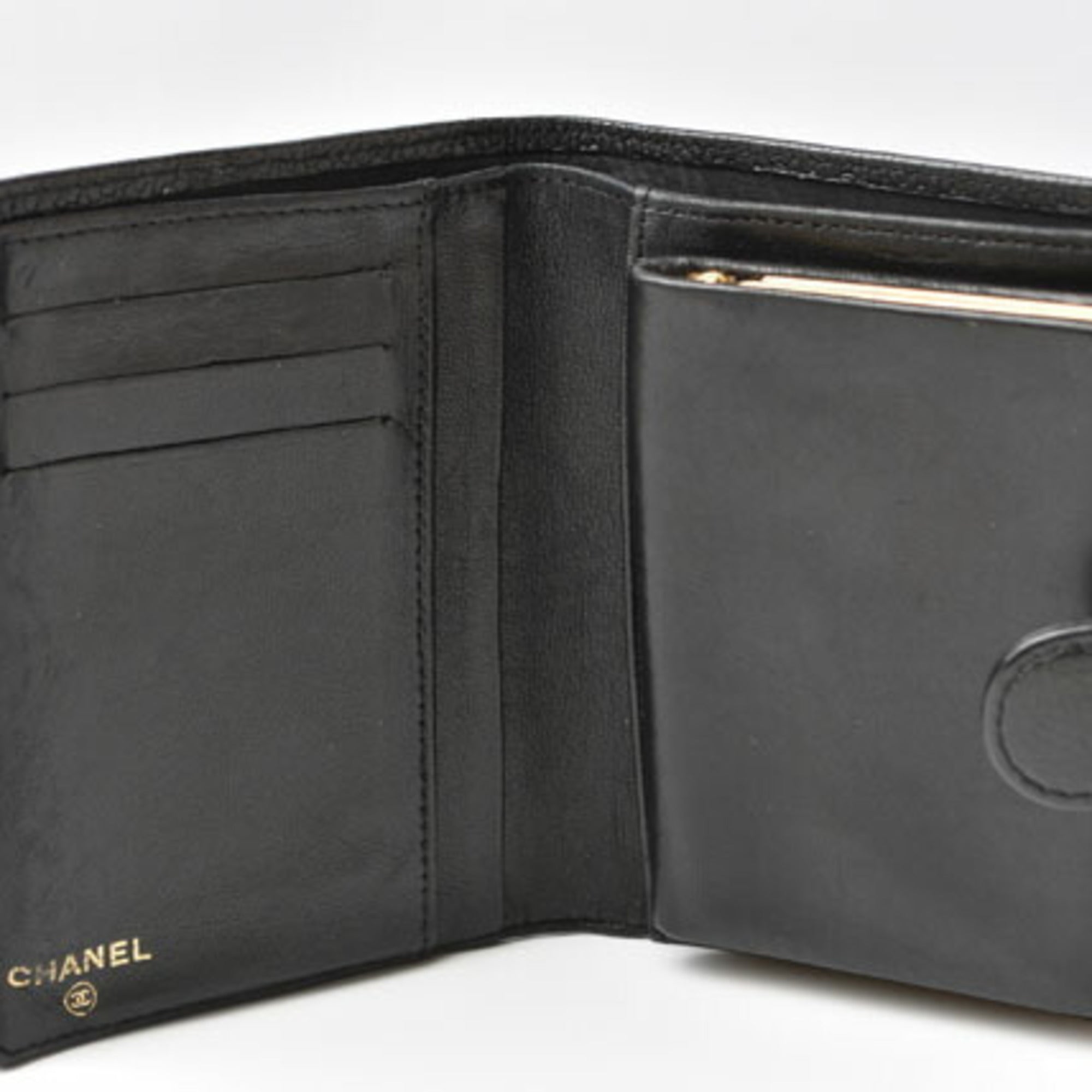 Chanel Black Caviar Leather Wallet (Bi-Fold) (Pre-Owned)