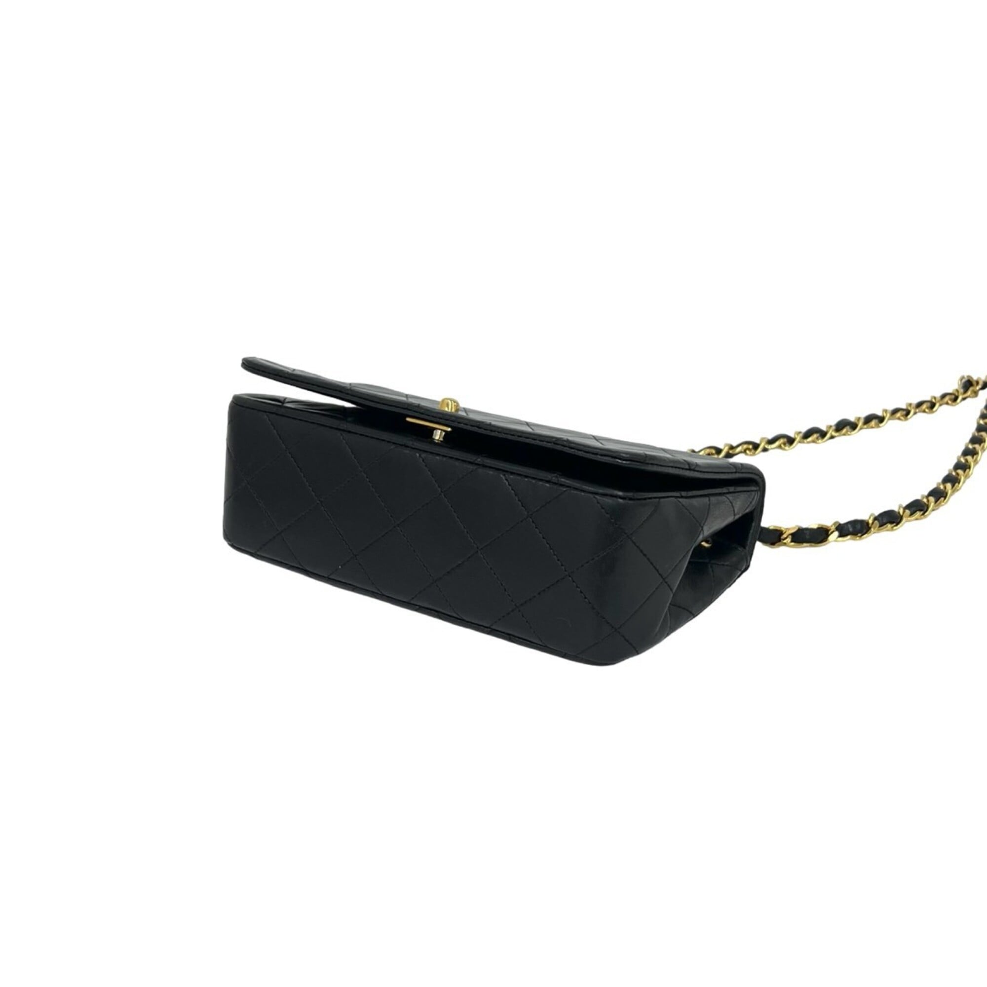 Chanel Black Leather Shoulder Bag (Pre-Owned)