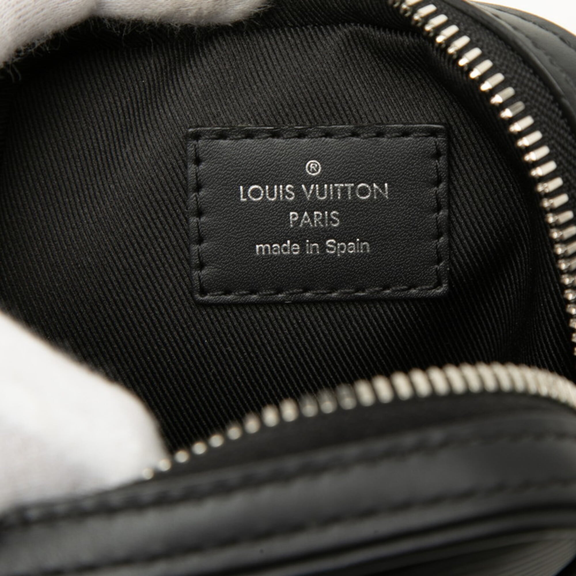 Louis Vuitton Epi Black Noir Leather Shoulder Bag (Pre-Owned)
