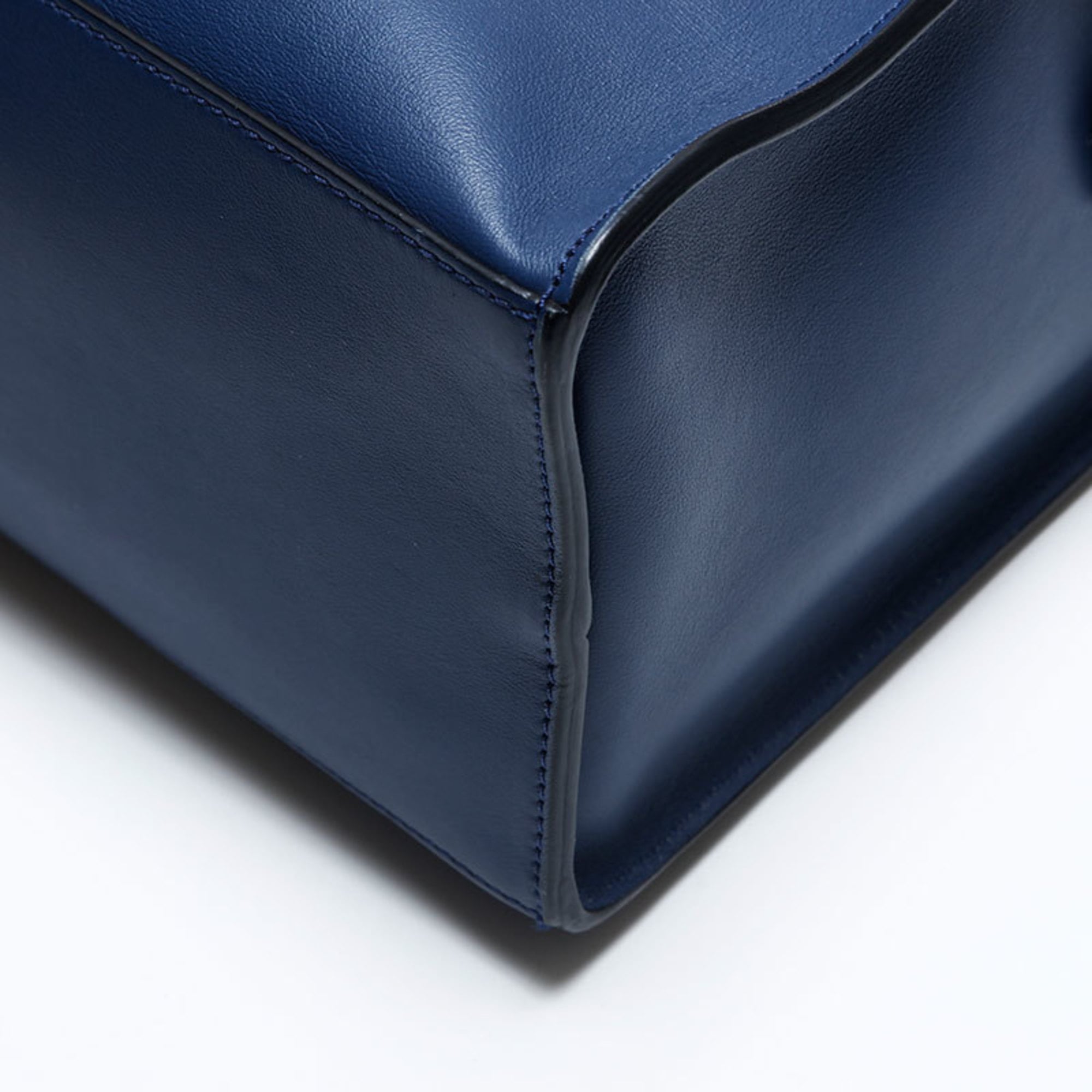 Fendi Navy Shoulder Bag (Pre-Owned)