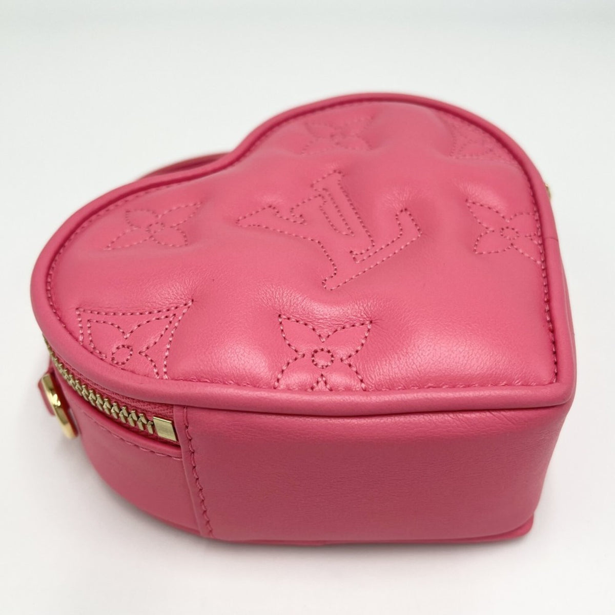 Louis Vuitton Pink Leather Pouch Shoulder Bag (Pre-Owned)