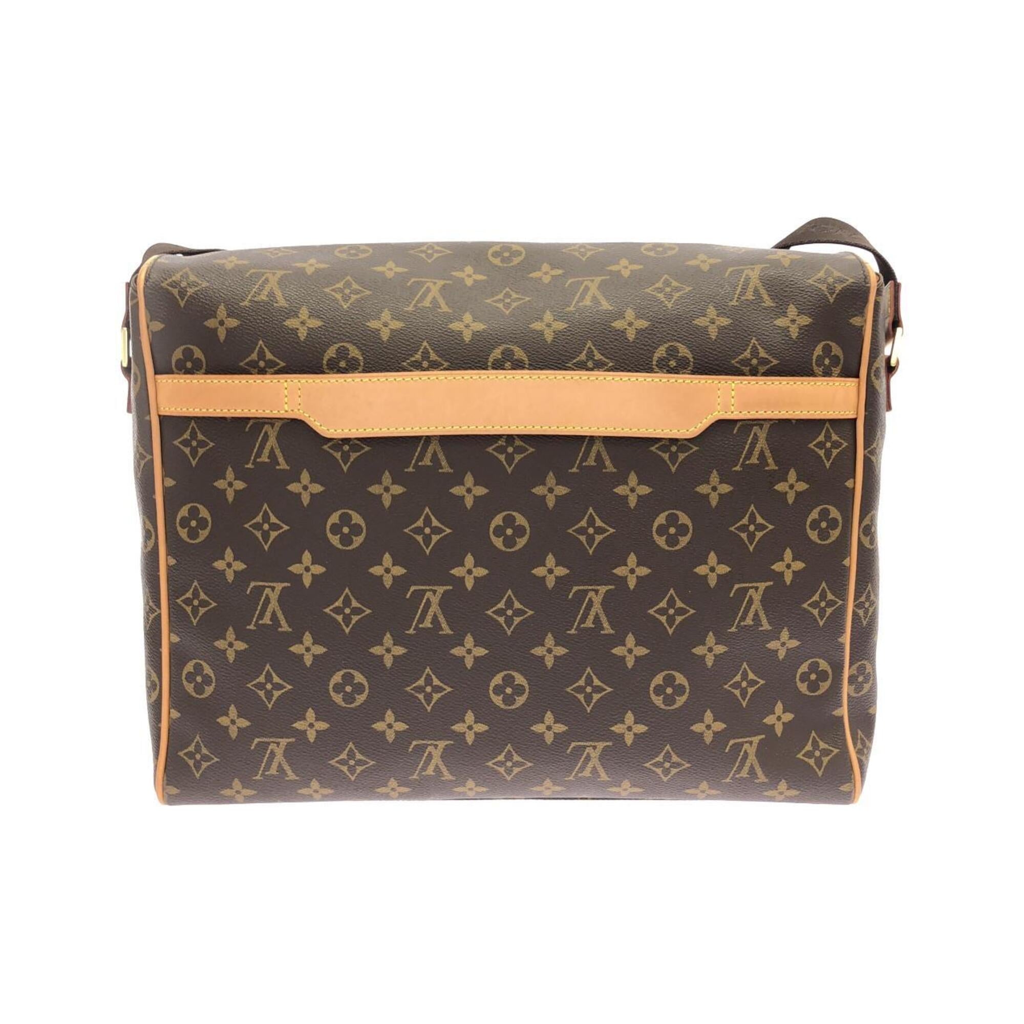 Louis Vuitton Marron Coated Canvas Shoulder Bag (Pre-Owned)