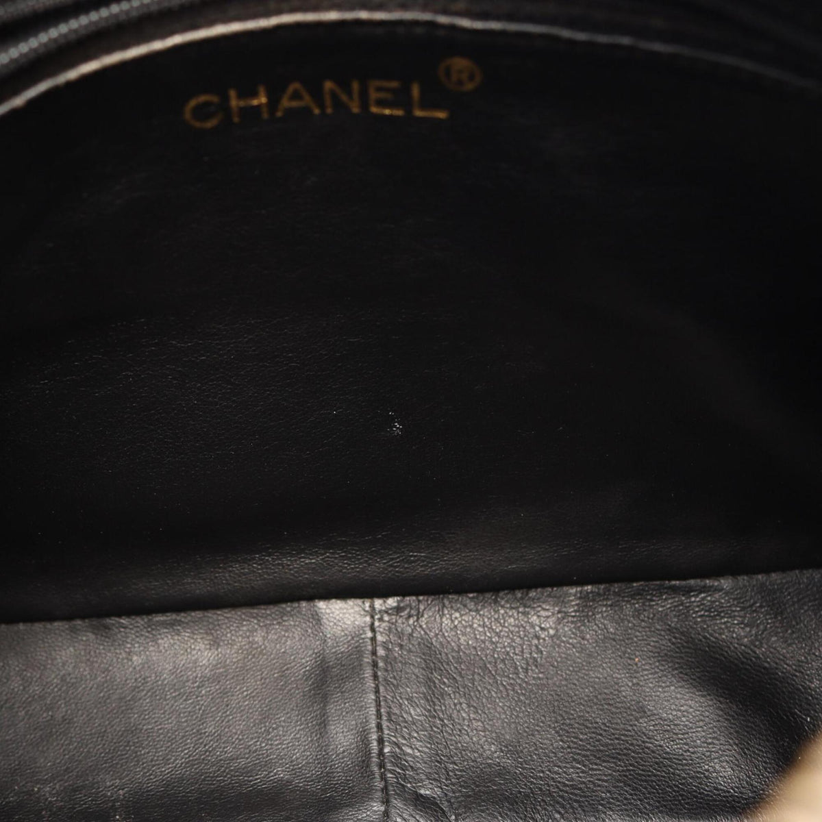 Chanel Black Grained Calfskin Handbag Shoulder Bag (Pre-Owned)