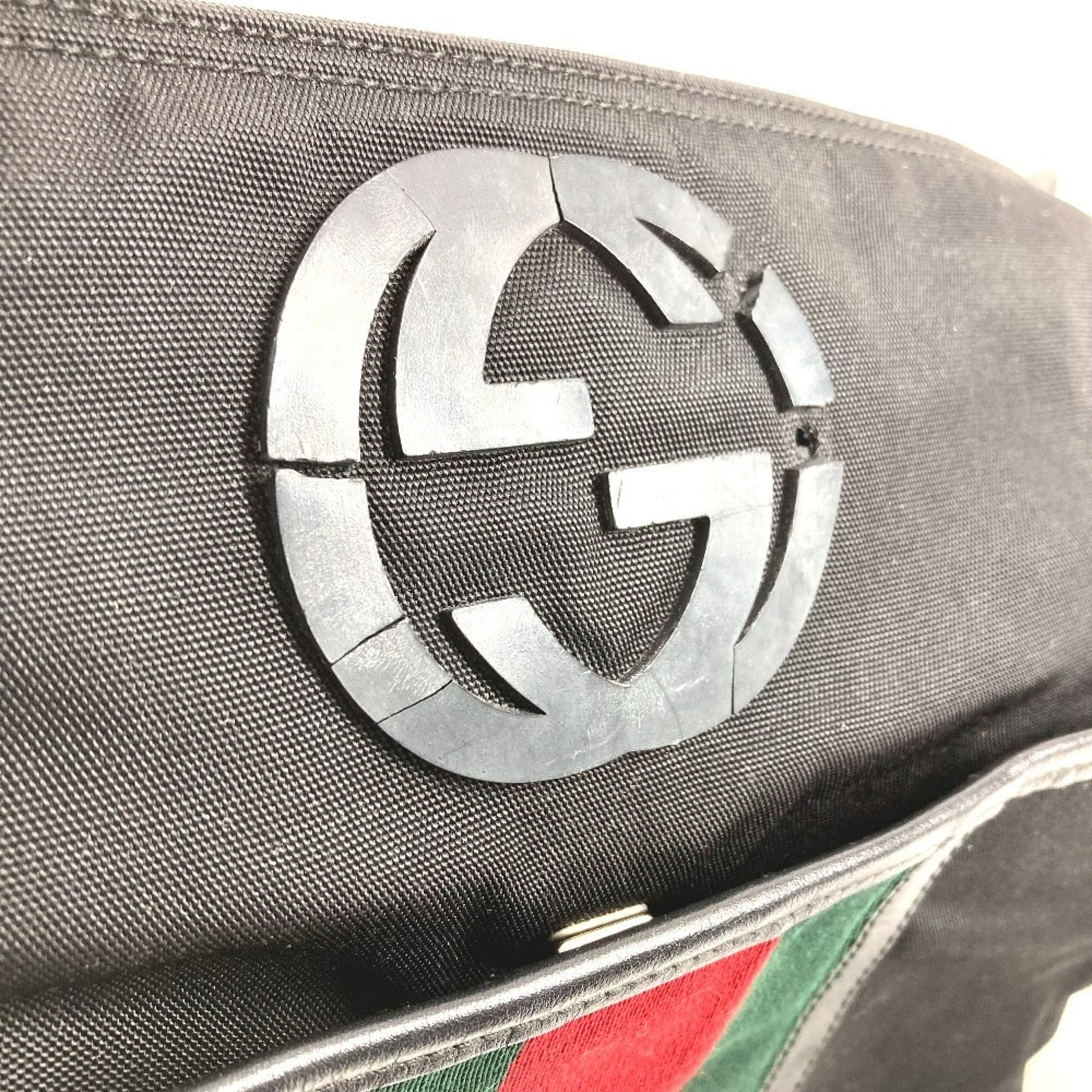 Gucci Black Nylon Shoulder Bag (Pre-Owned)