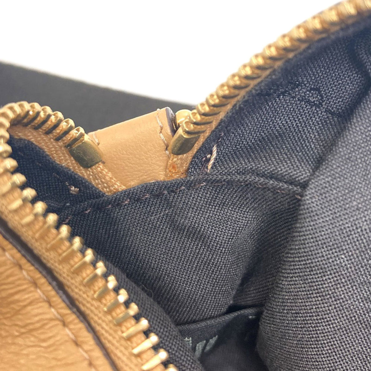Fendi Brown Shoulder Bag (Pre-Owned)