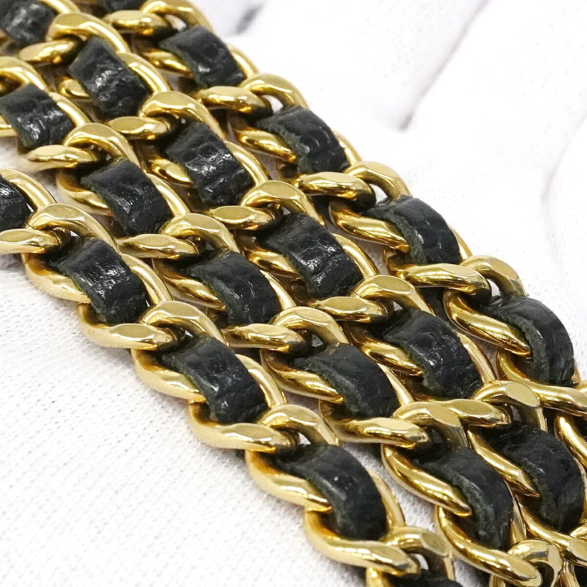 Chanel Black Grained Calfskin Chain/Shoulder Wallet (Pre-Owned)