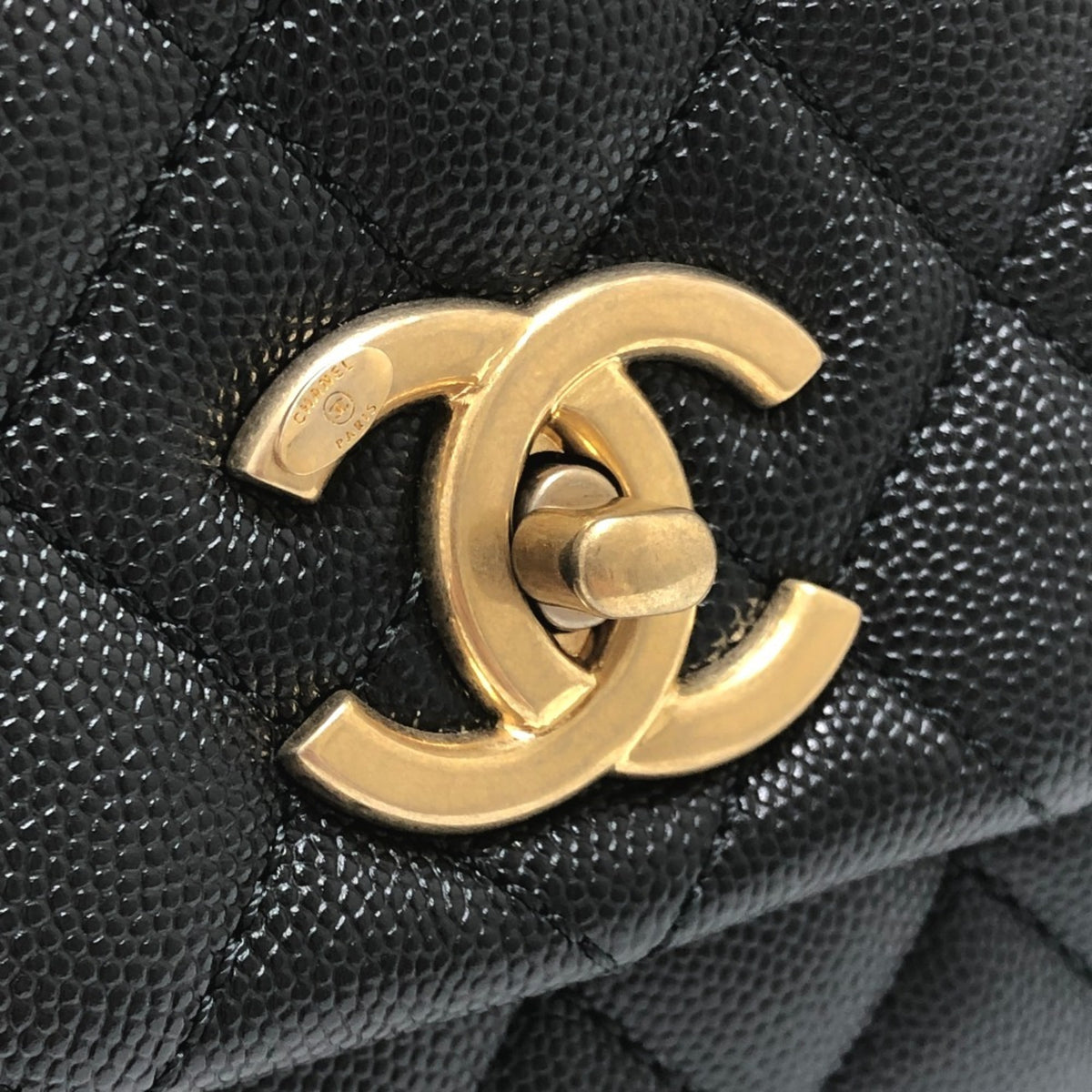 Chanel Matelasse Black Grained Calfskin Handbag Shoulder Bag (Pre-Owned)