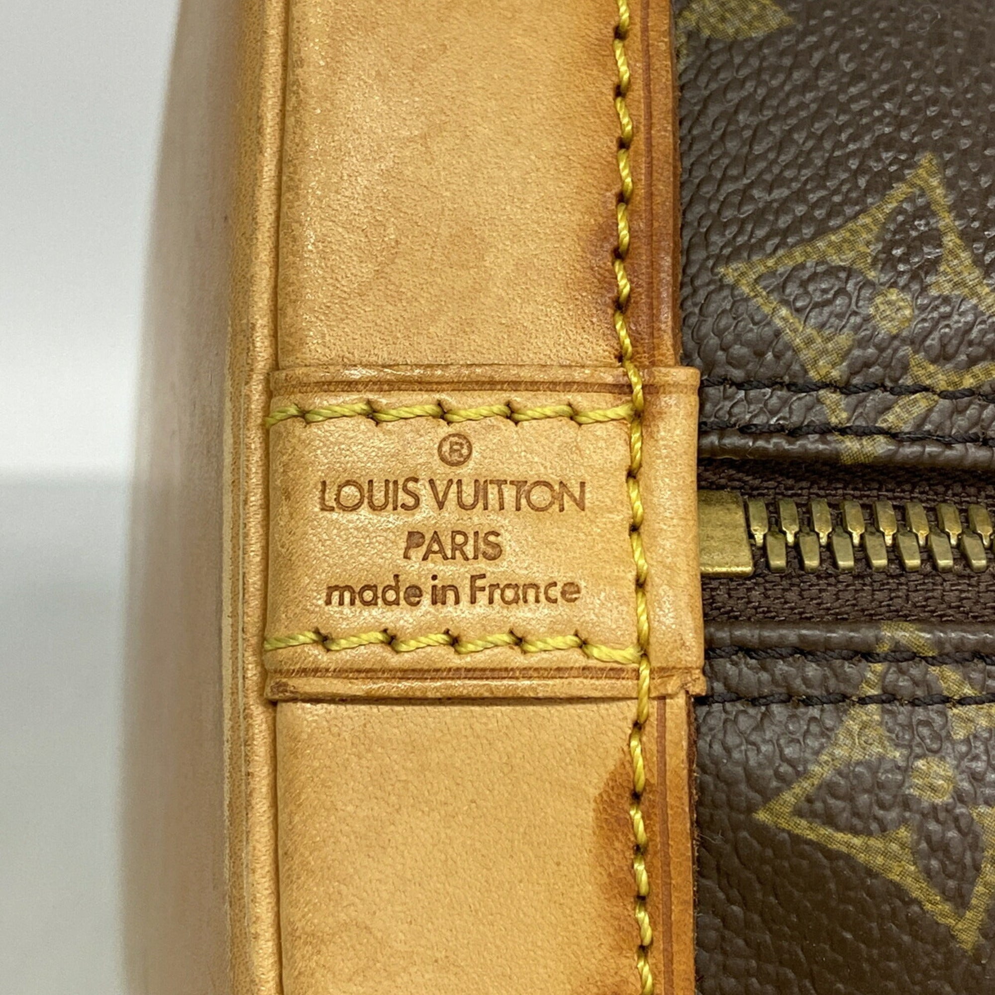 Louis Vuitton Brown Handbag (Pre-Owned)