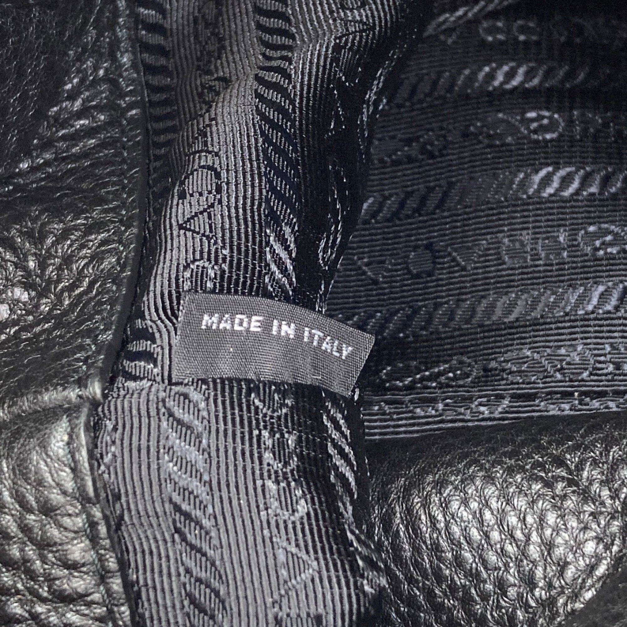 Prada Black Leather Handbag (Pre-Owned)