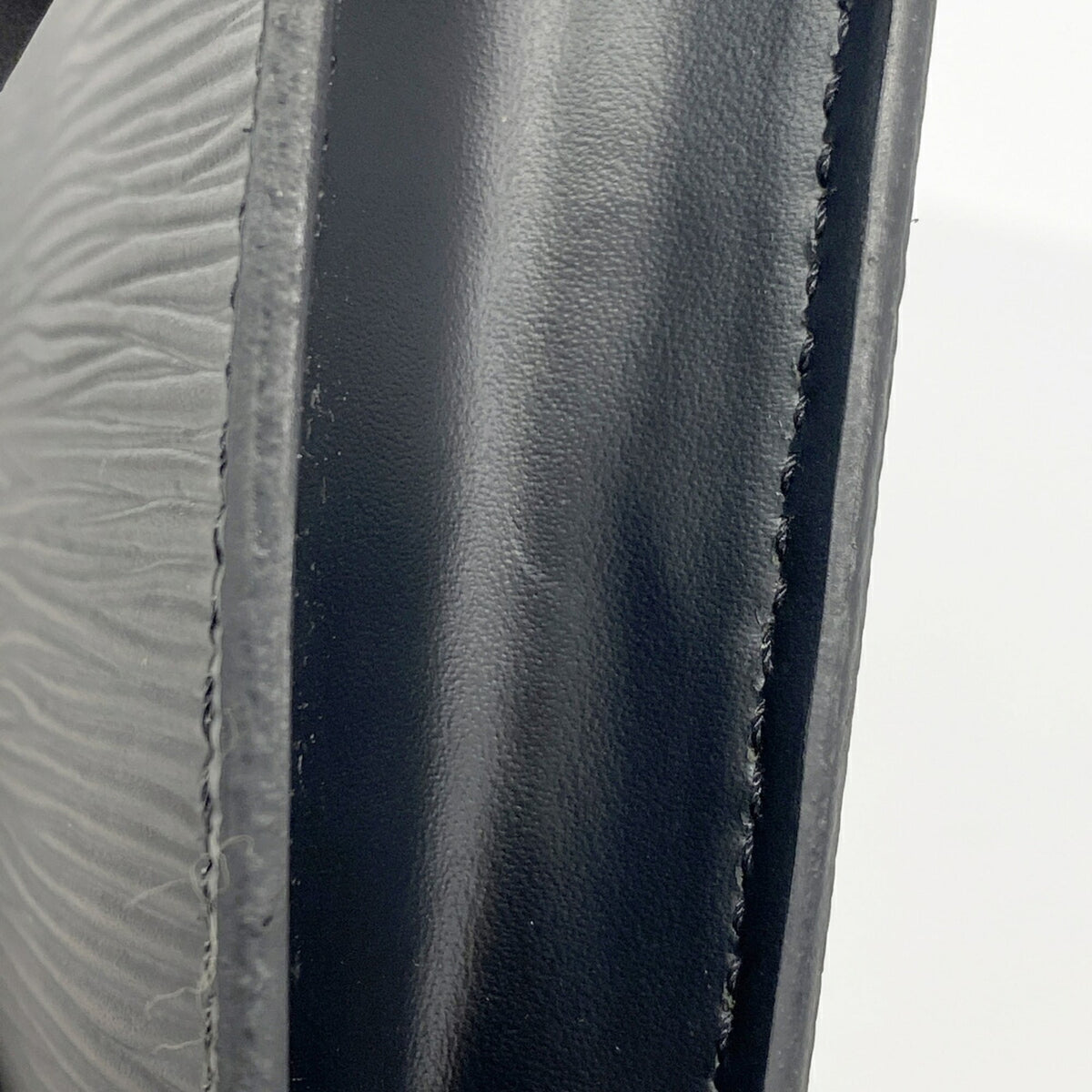Louis Vuitton Noir Pouch (Pre-Owned)