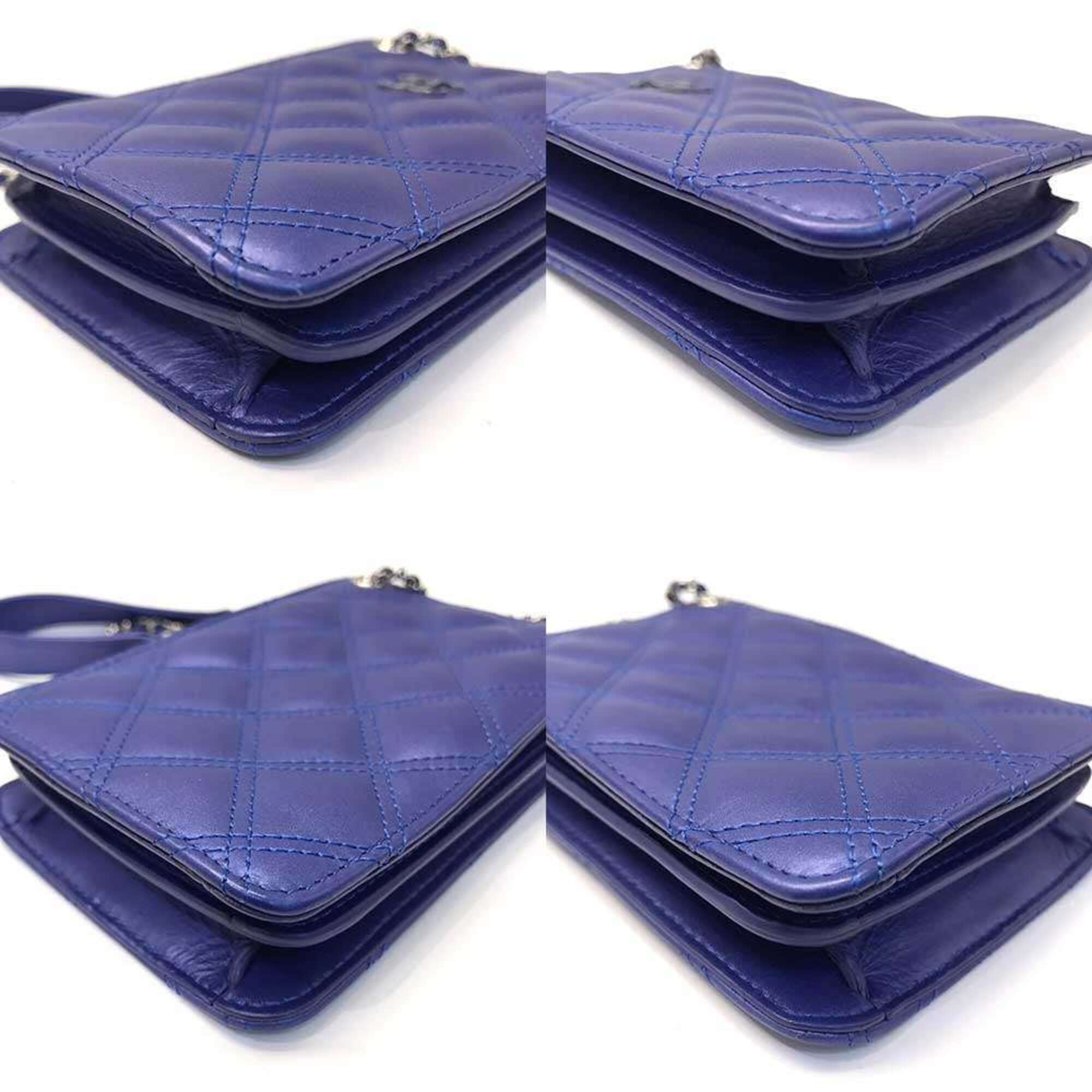Chanel Blue Leather Shoulder Bag (Pre-Owned)