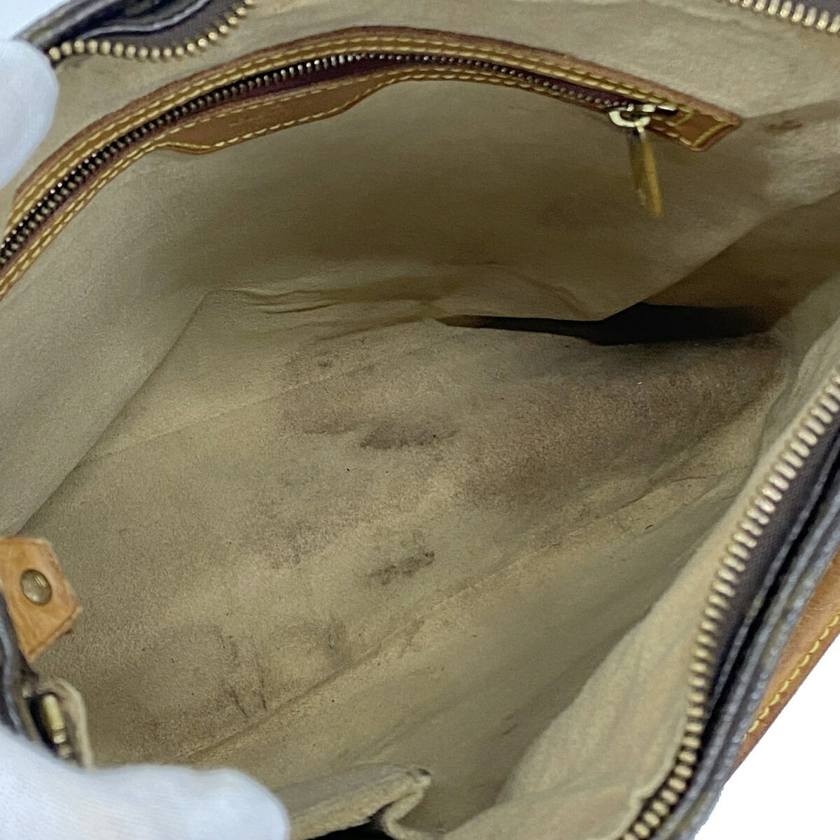 Louis Vuitton Brown Shoulder Bag (Pre-Owned)