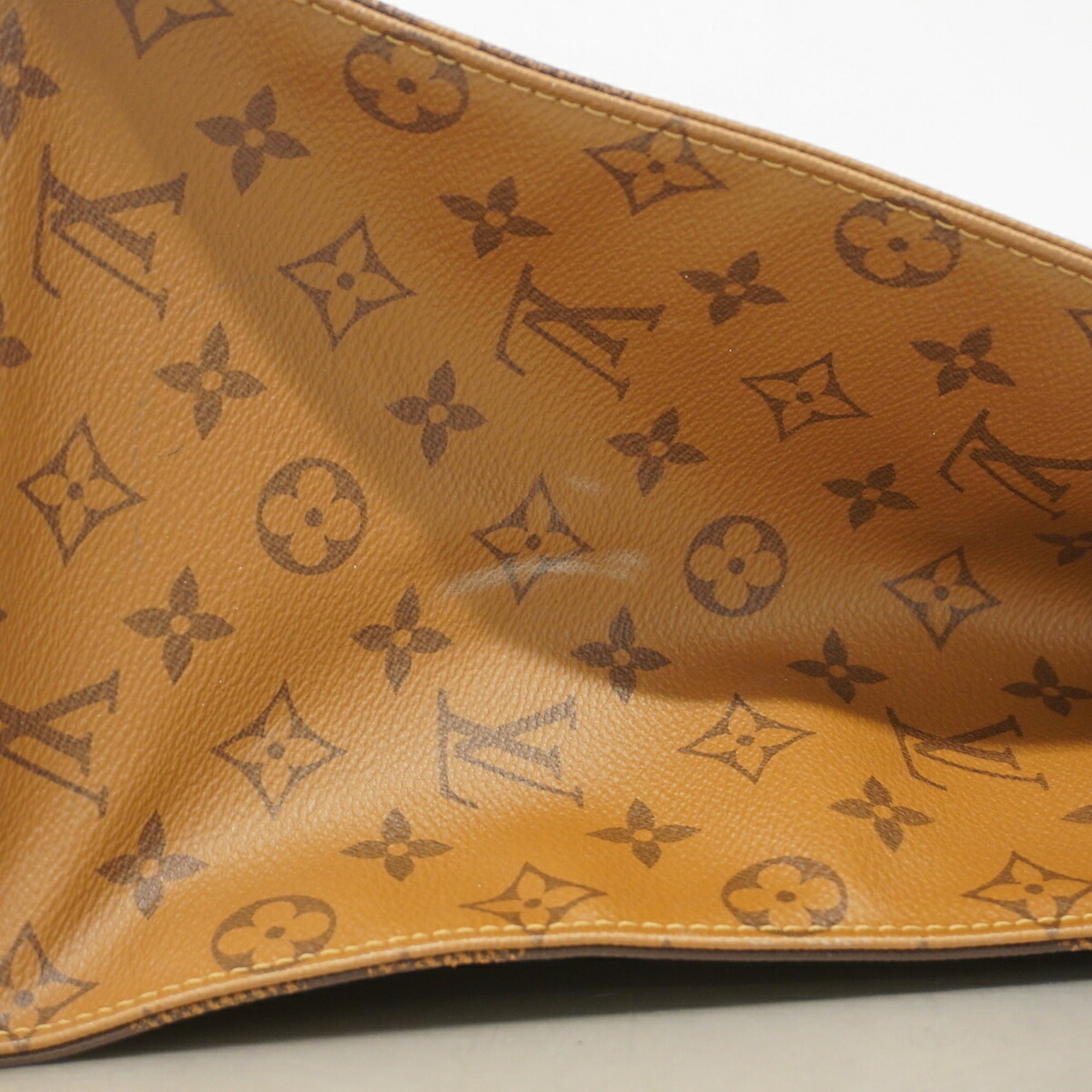 Louis Vuitton Brown Tote Bag (Pre-Owned)