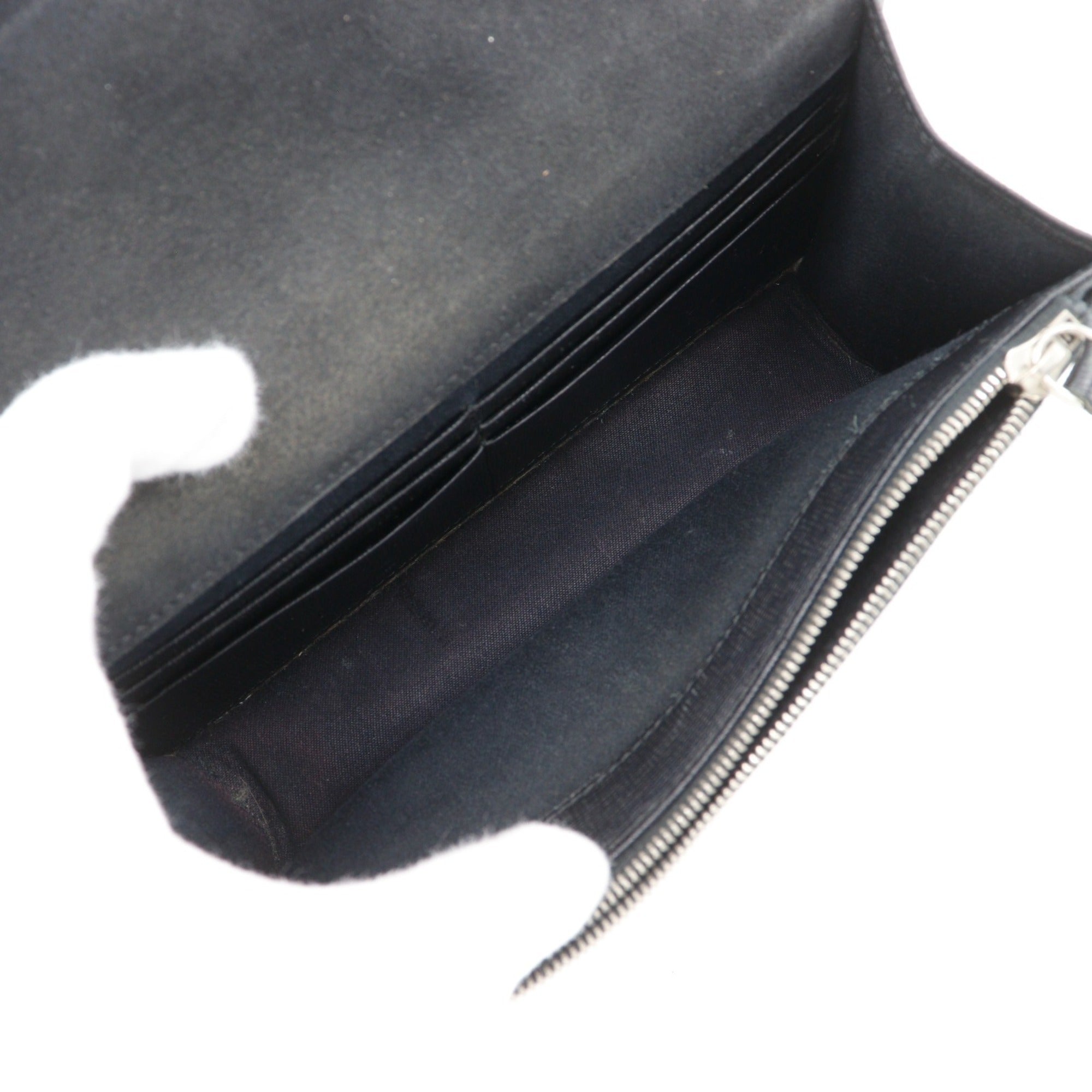 Fendi Black Leather Shoulder Bag (Pre-Owned)