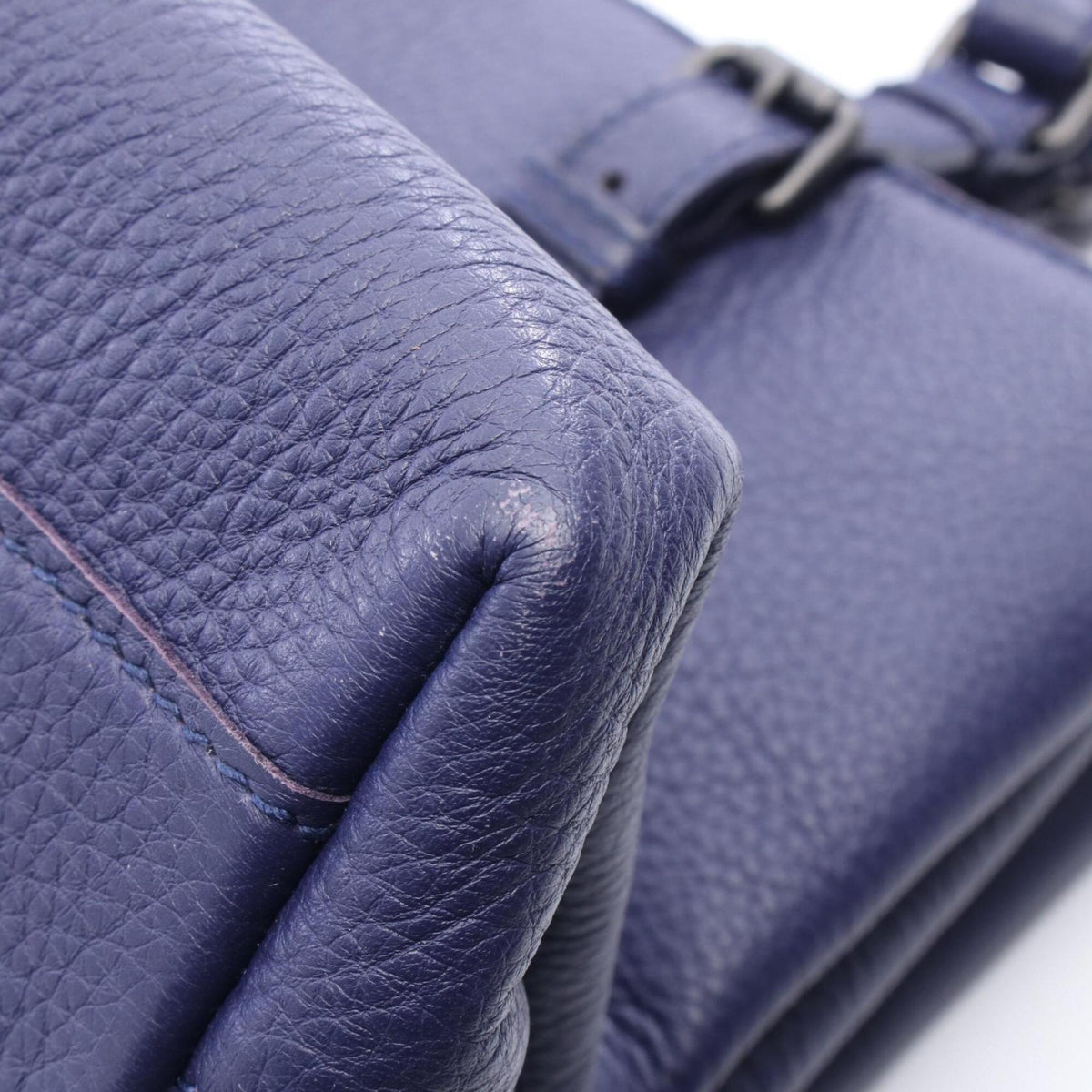 Bottega Veneta Navy Leather Handbag (Pre-Owned)