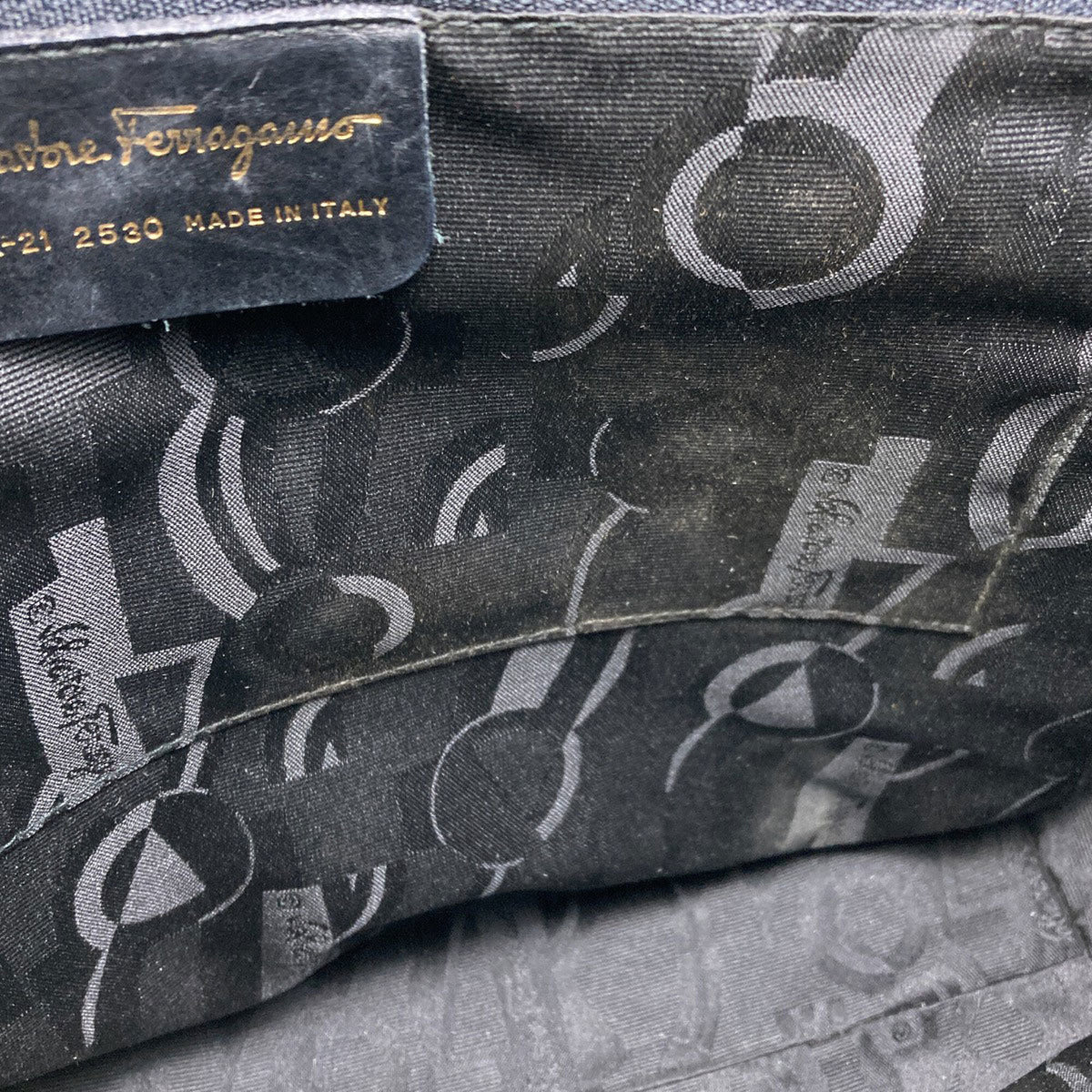 Salvatore Ferragamo Black Leather Tote Bag (Pre-Owned)