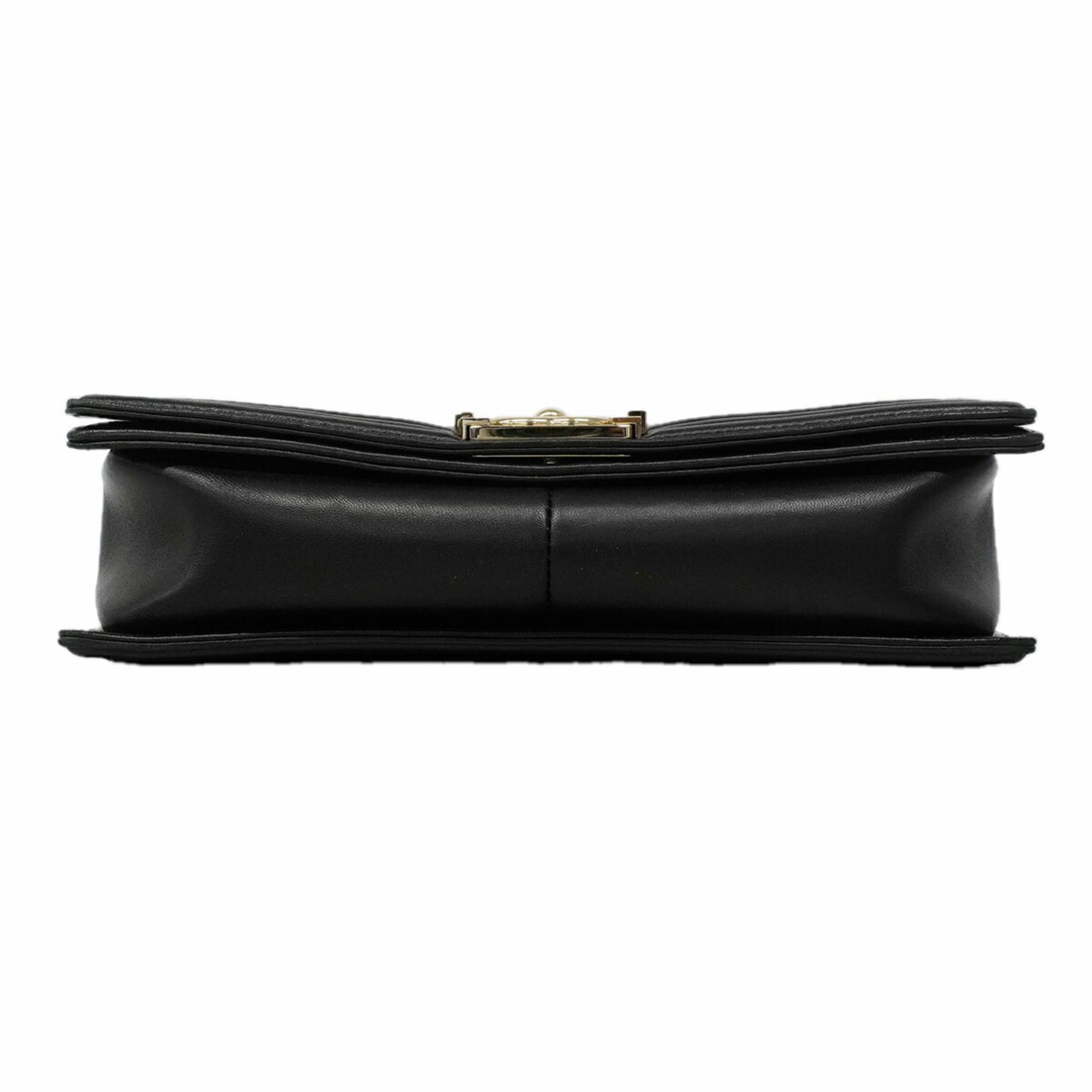 Chanel Black Leather Shoulder Bag (Pre-Owned)
