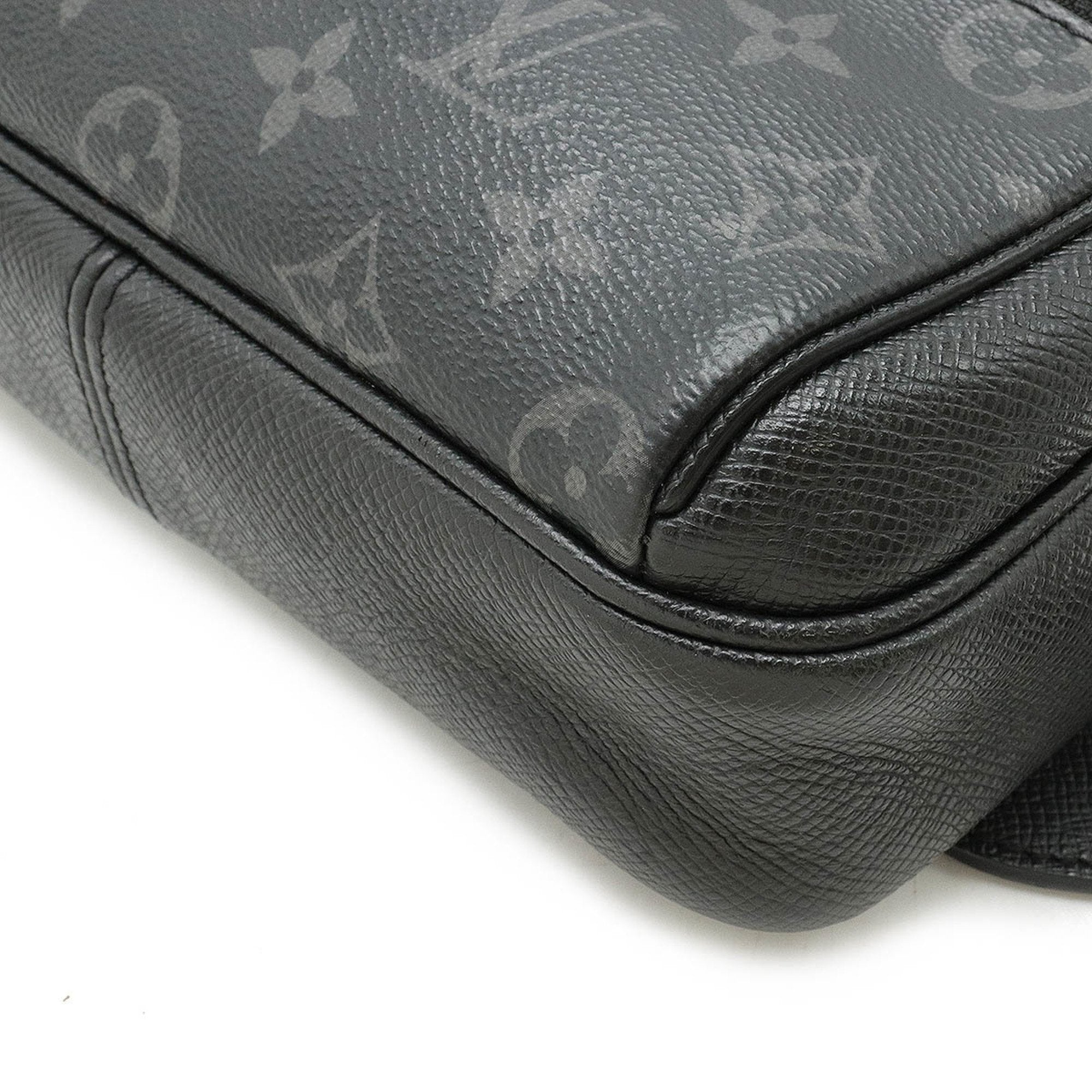 Louis Vuitton Noir Monogram Eclipse Taiga Leather Fanny Pack (Pre-Owned)