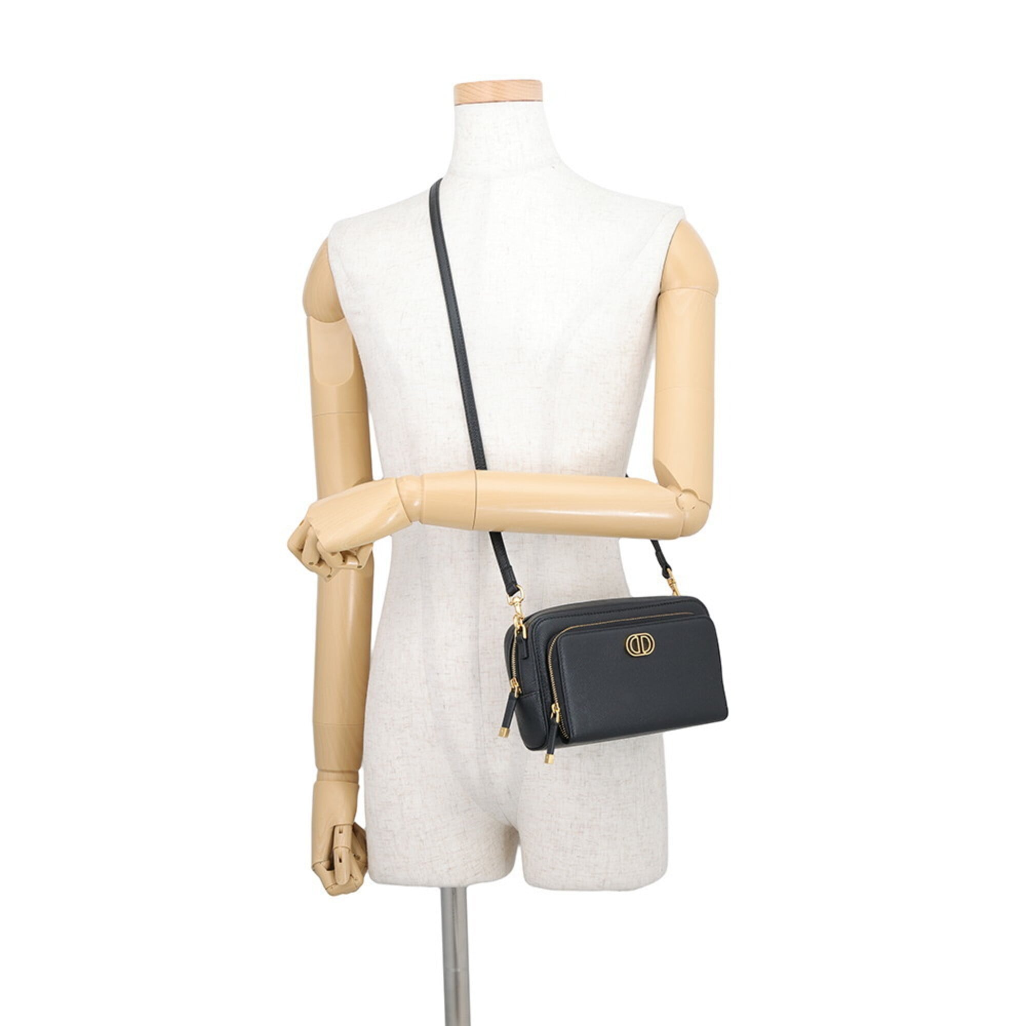 Christian Dior Black Leather Shoulder Bag (Pre-Owned)