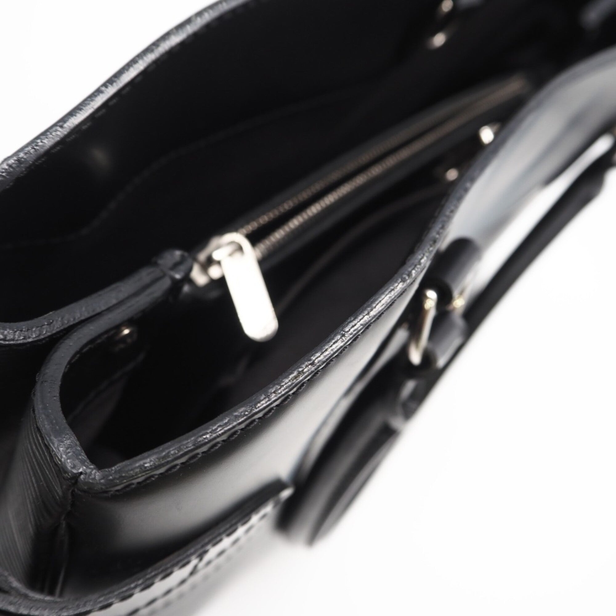 Louis Vuitton Black Leather Handbag (Pre-Owned)
