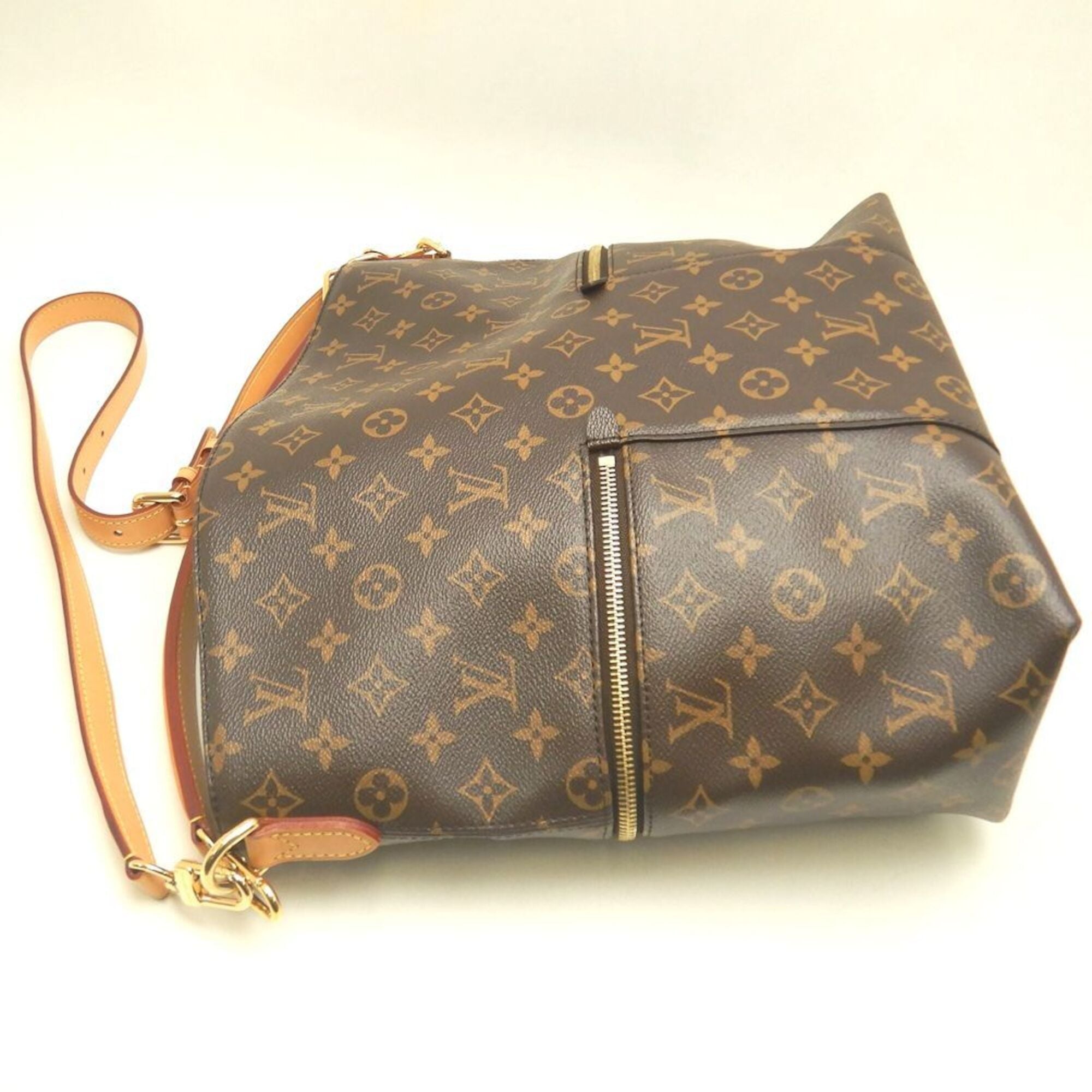 Louis Vuitton Brown Monogram Monogram Shoulder Bag (Pre-Owned)