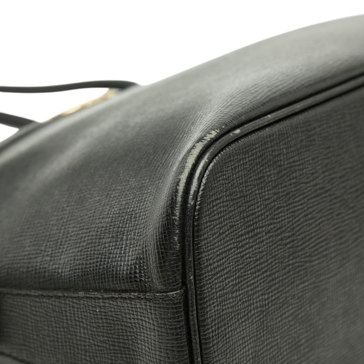 Burberry Black Leather Handbag (Pre-Owned)